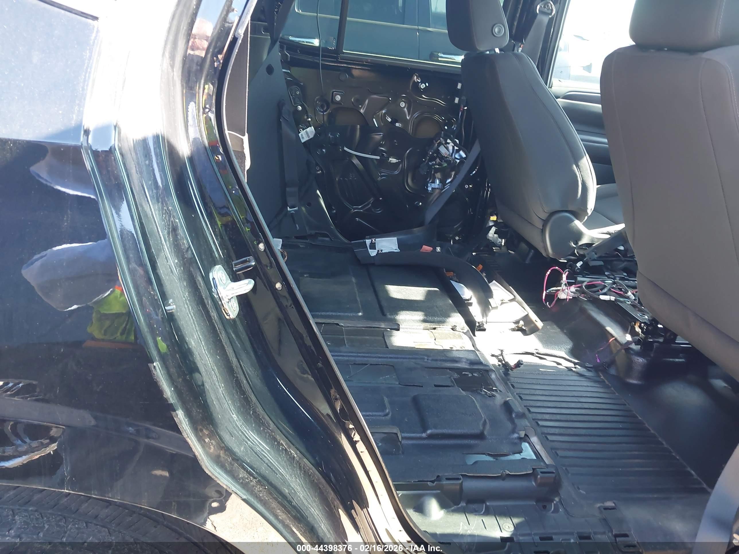 CHEVROLET TAHOE image 8