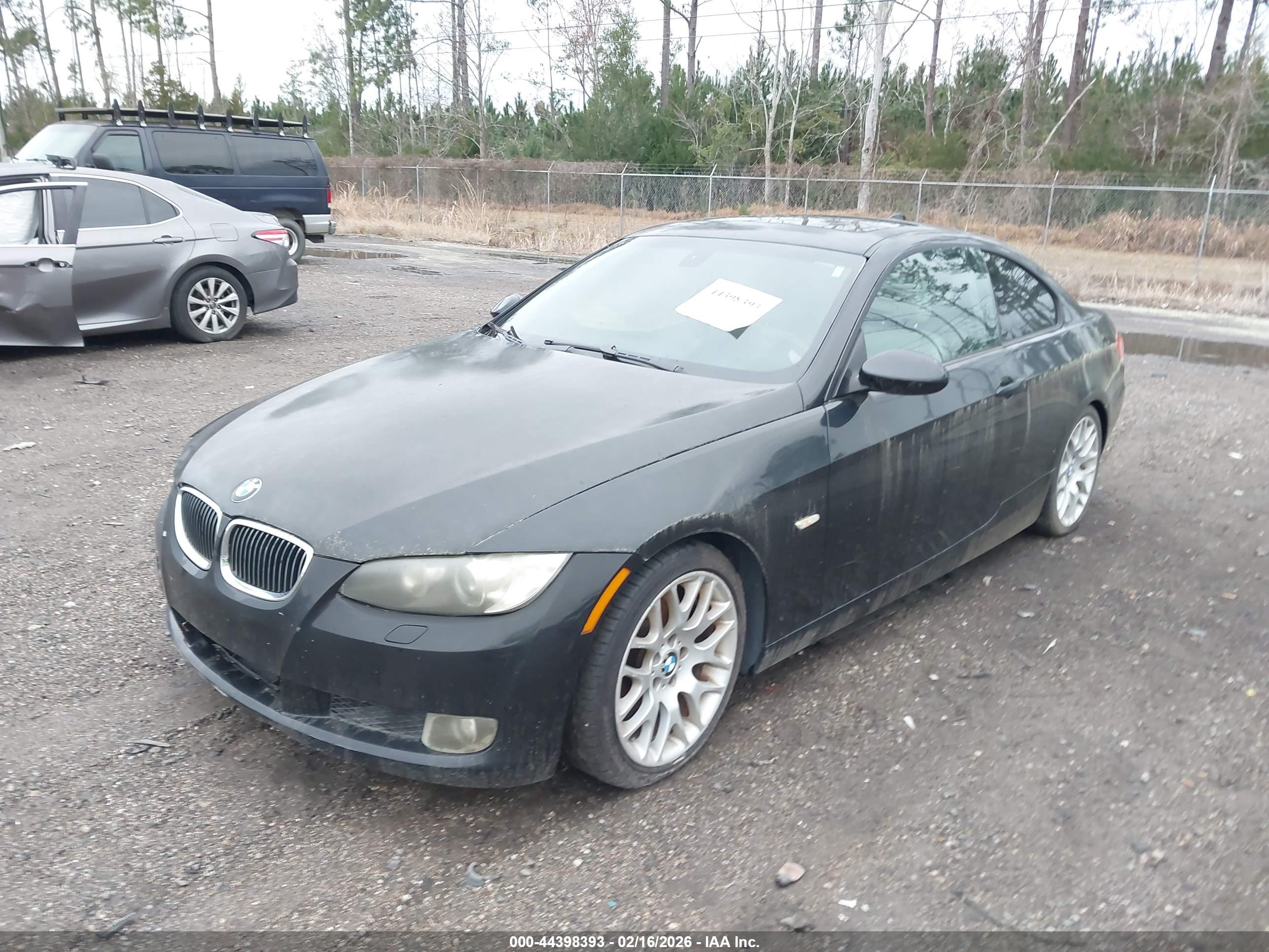 BMW 328I image 2