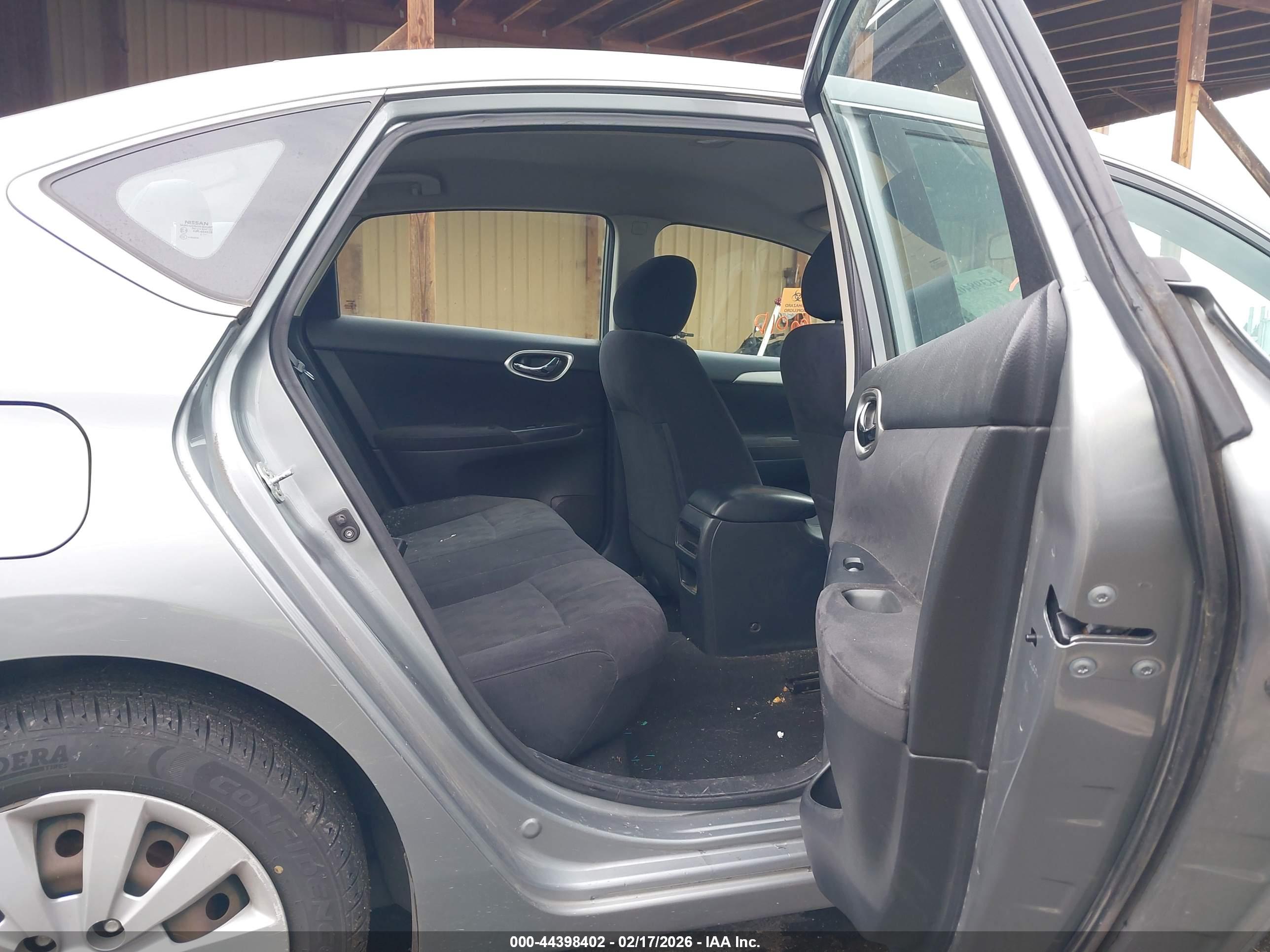 NISSAN SENTRA image 8