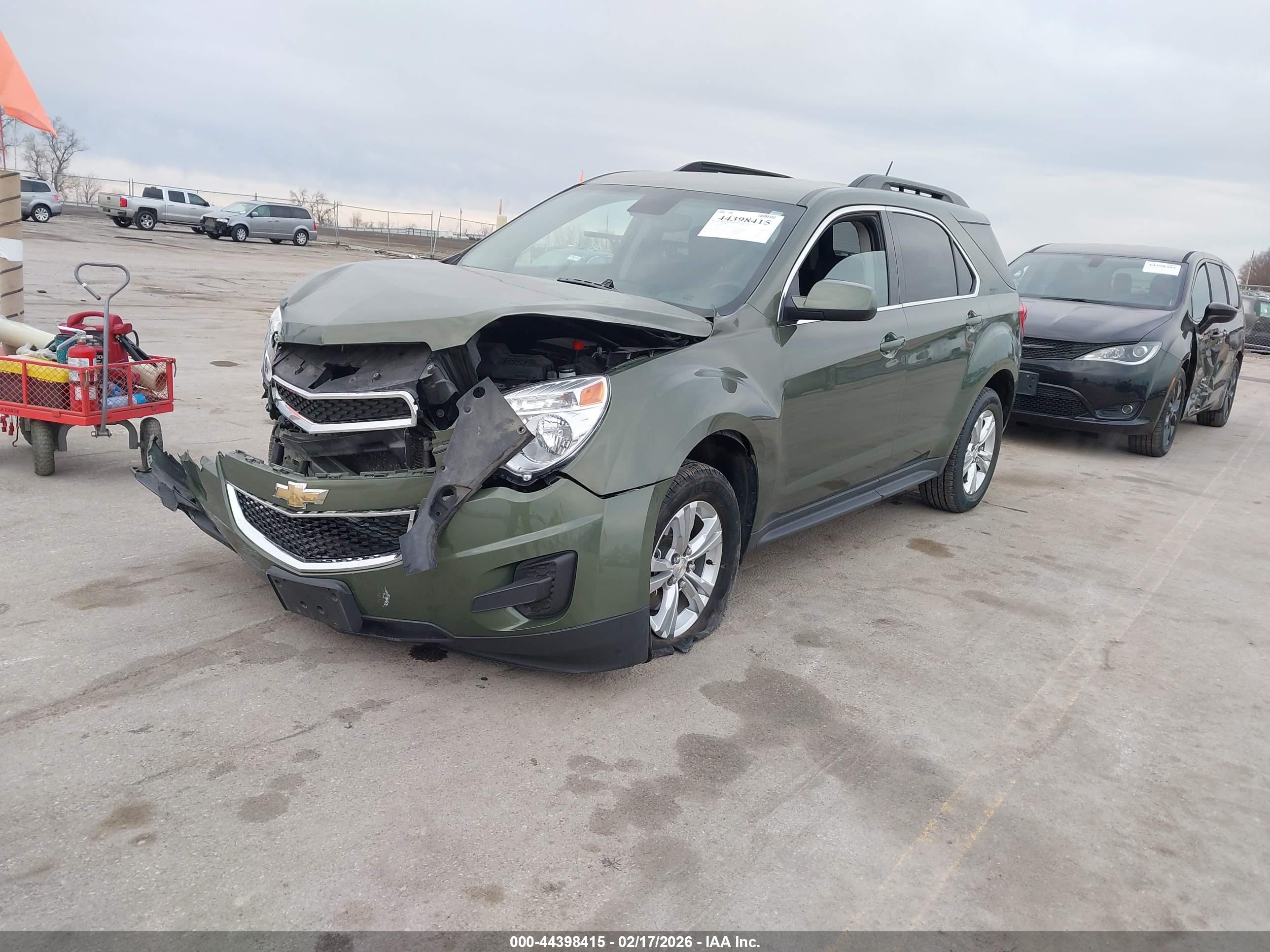 CHEVROLET EQUINOX image 2