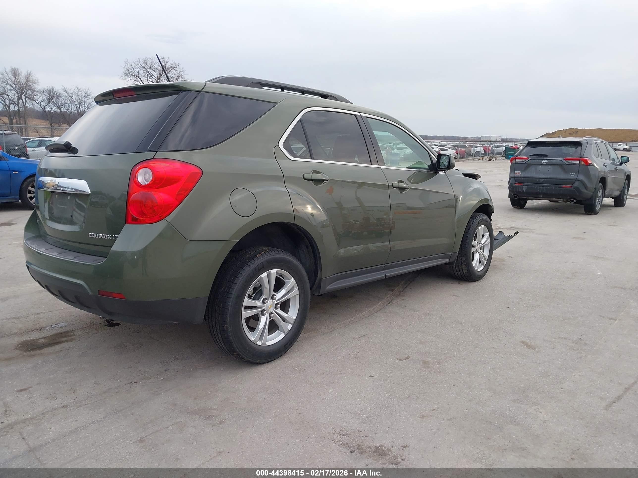 CHEVROLET EQUINOX image 4