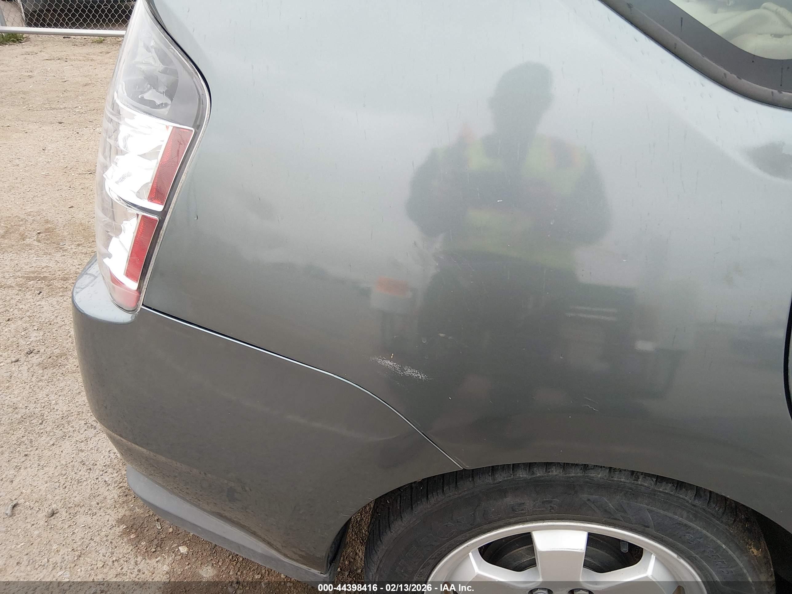 TOYOTA PRIUS image 6