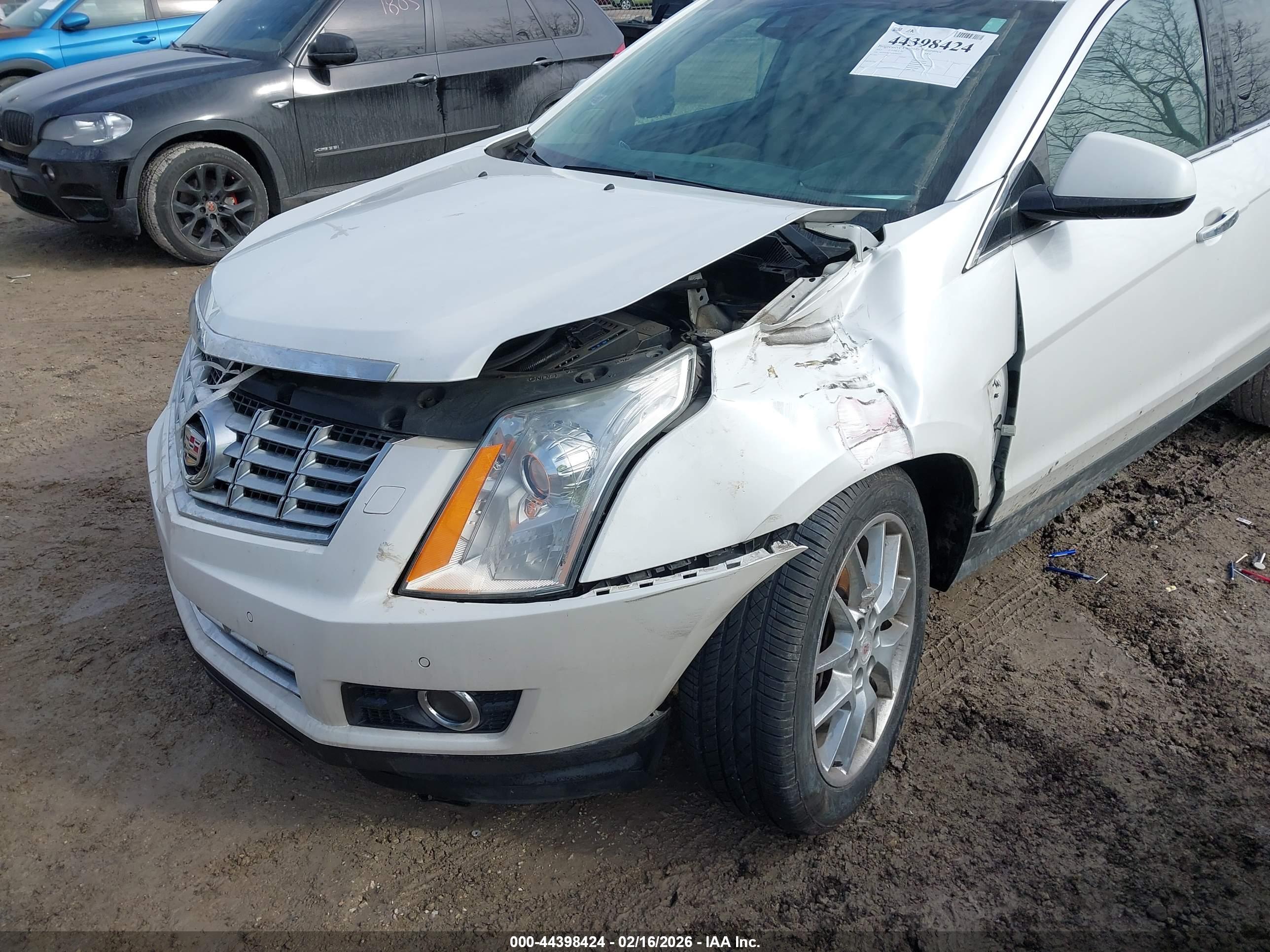 CADILLAC SRX image 6