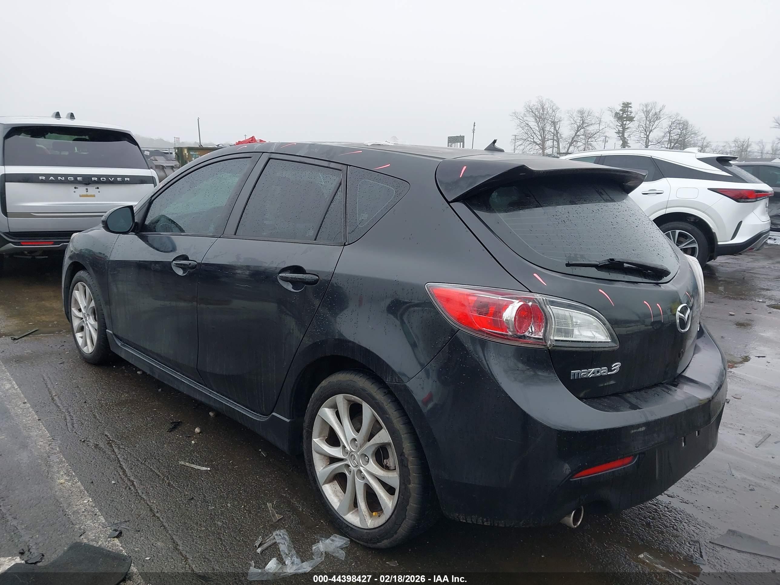 MAZDA MAZDA3 image 3