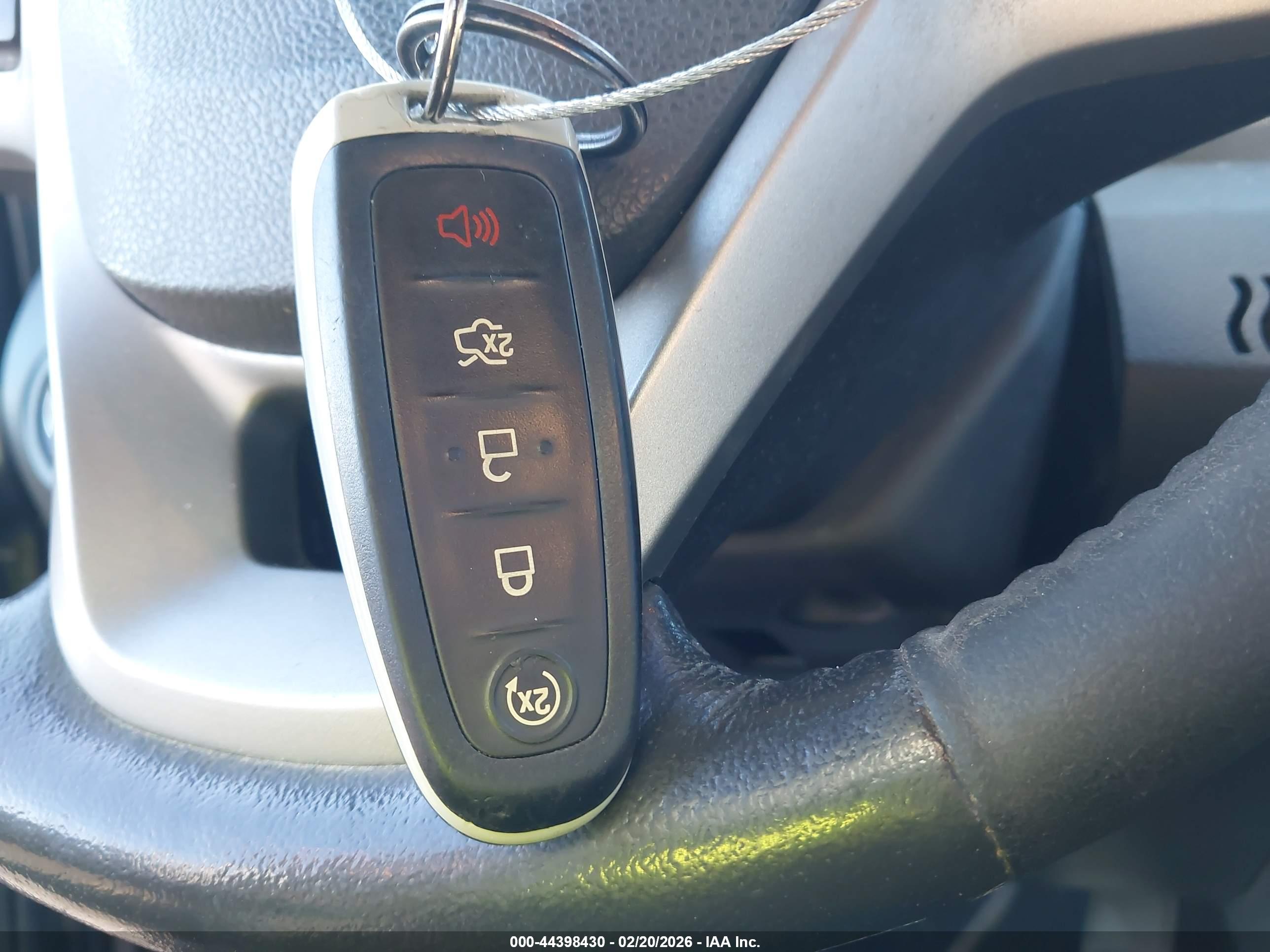 FORD TAURUS image 11