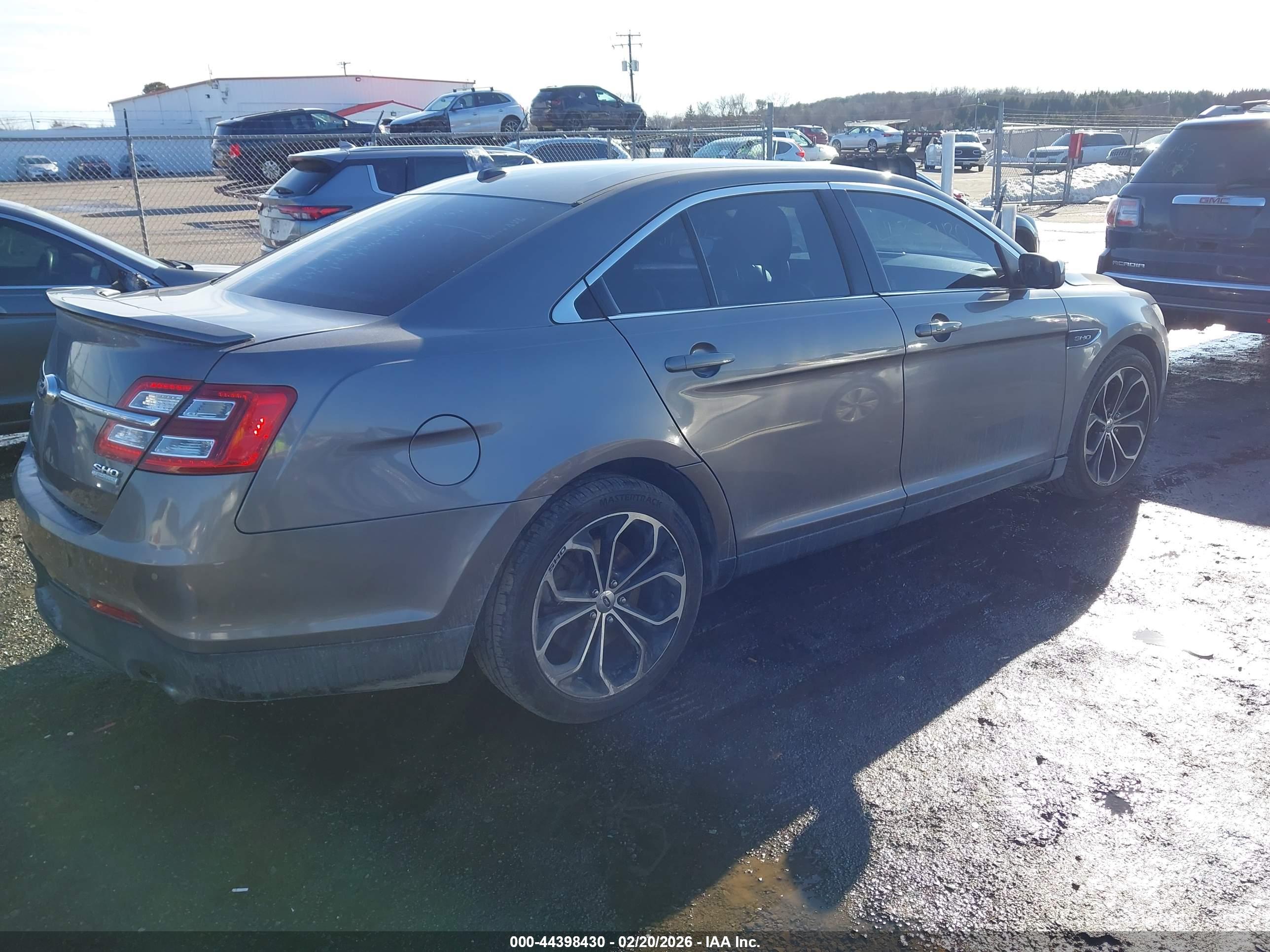 FORD TAURUS image 4