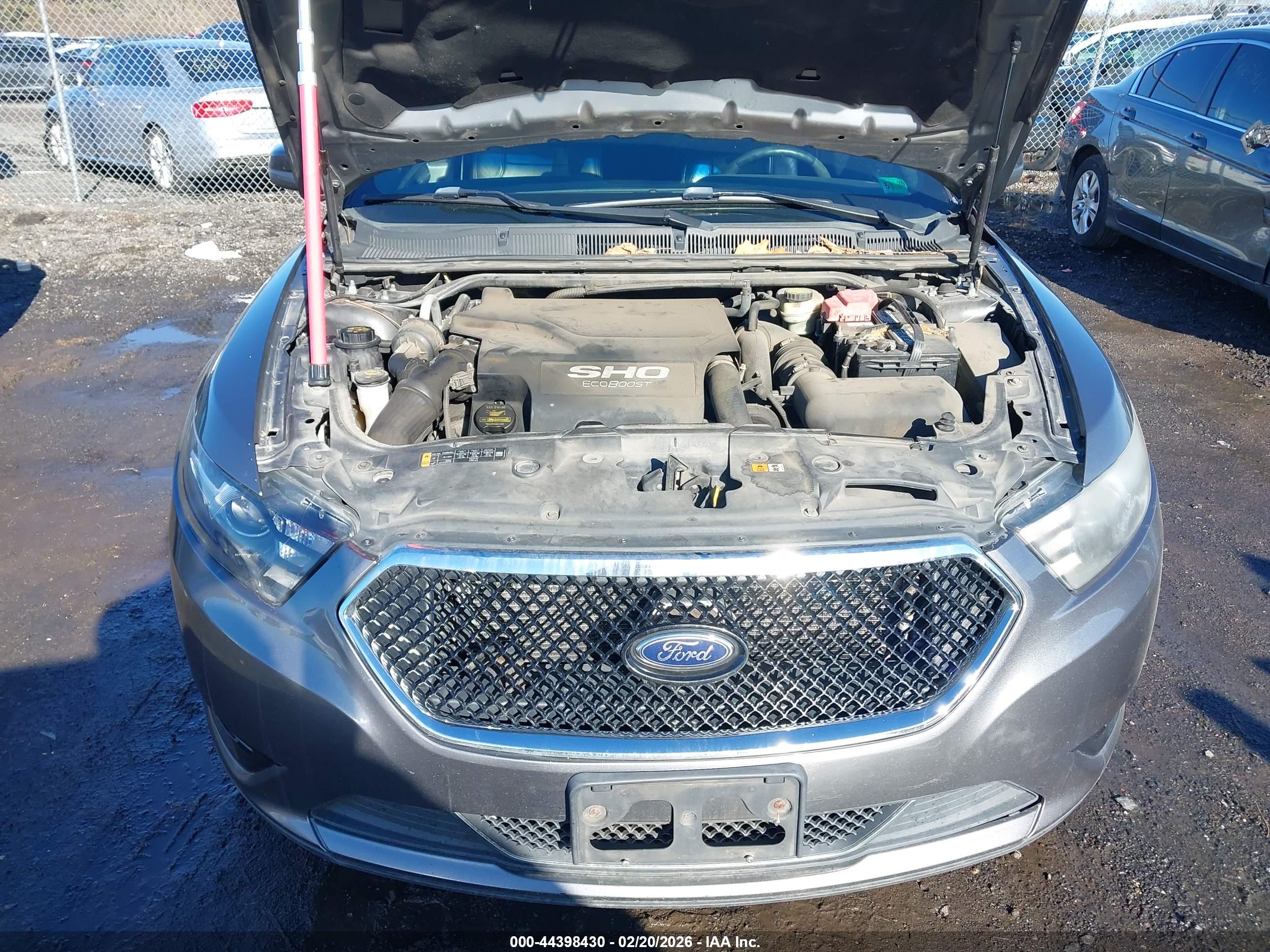 FORD TAURUS image 6