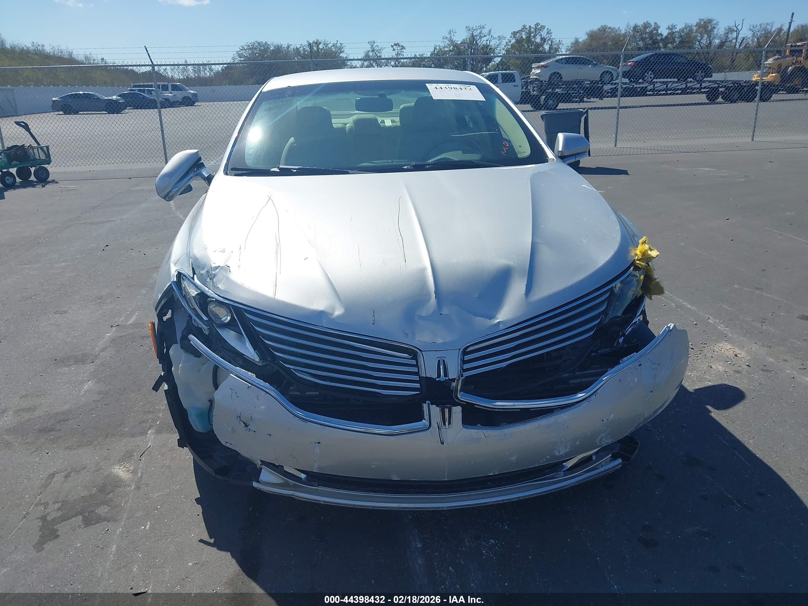 LINCOLN MKZ image 6