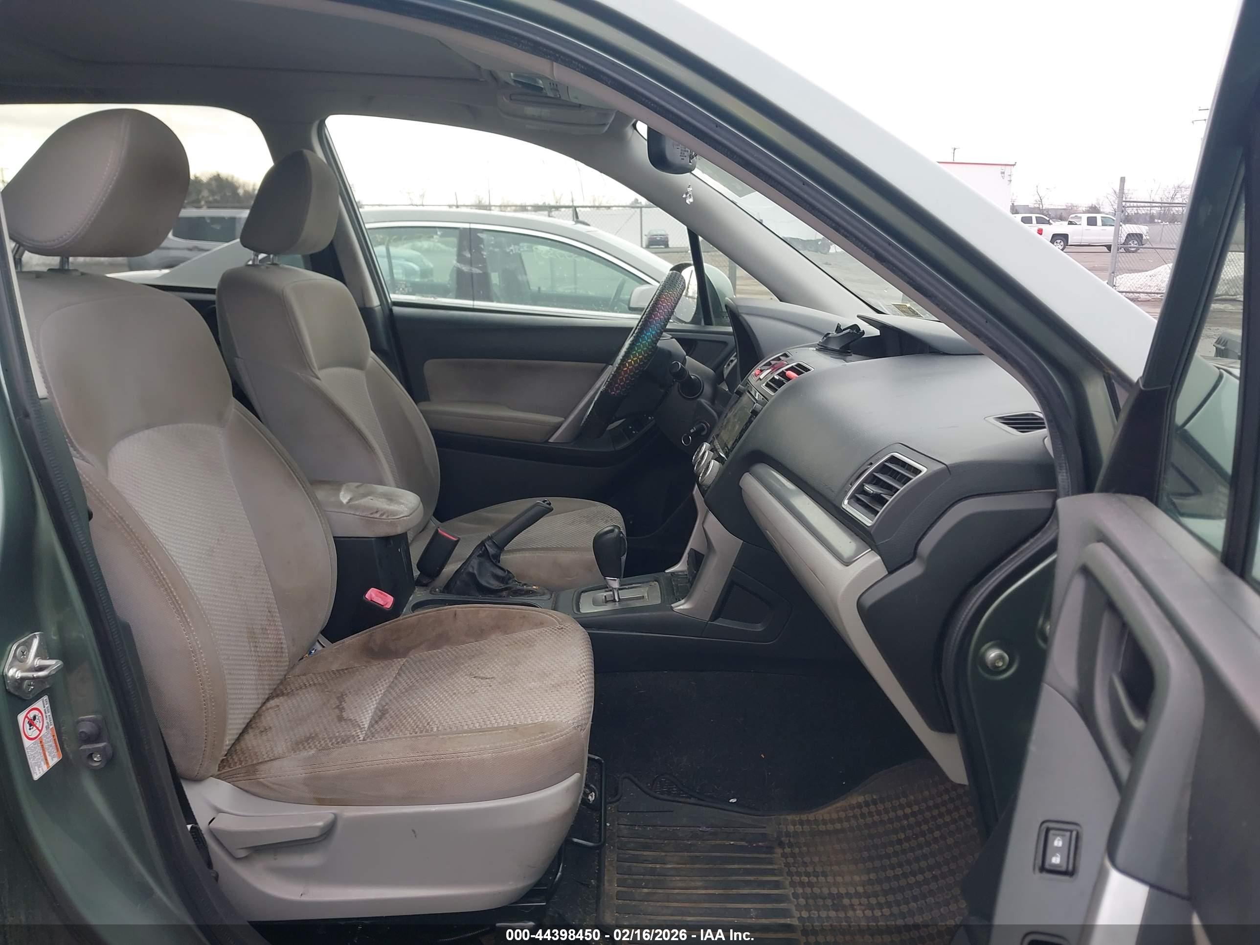 SUBARU FORESTER image 5