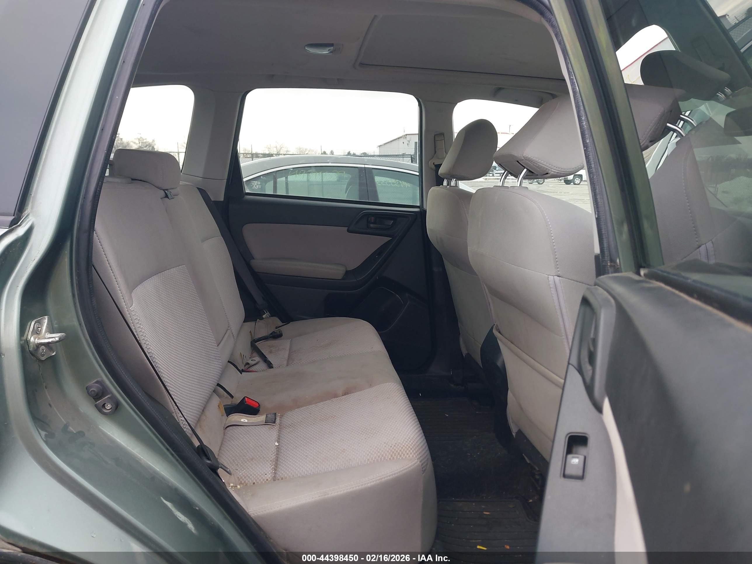 SUBARU FORESTER image 8