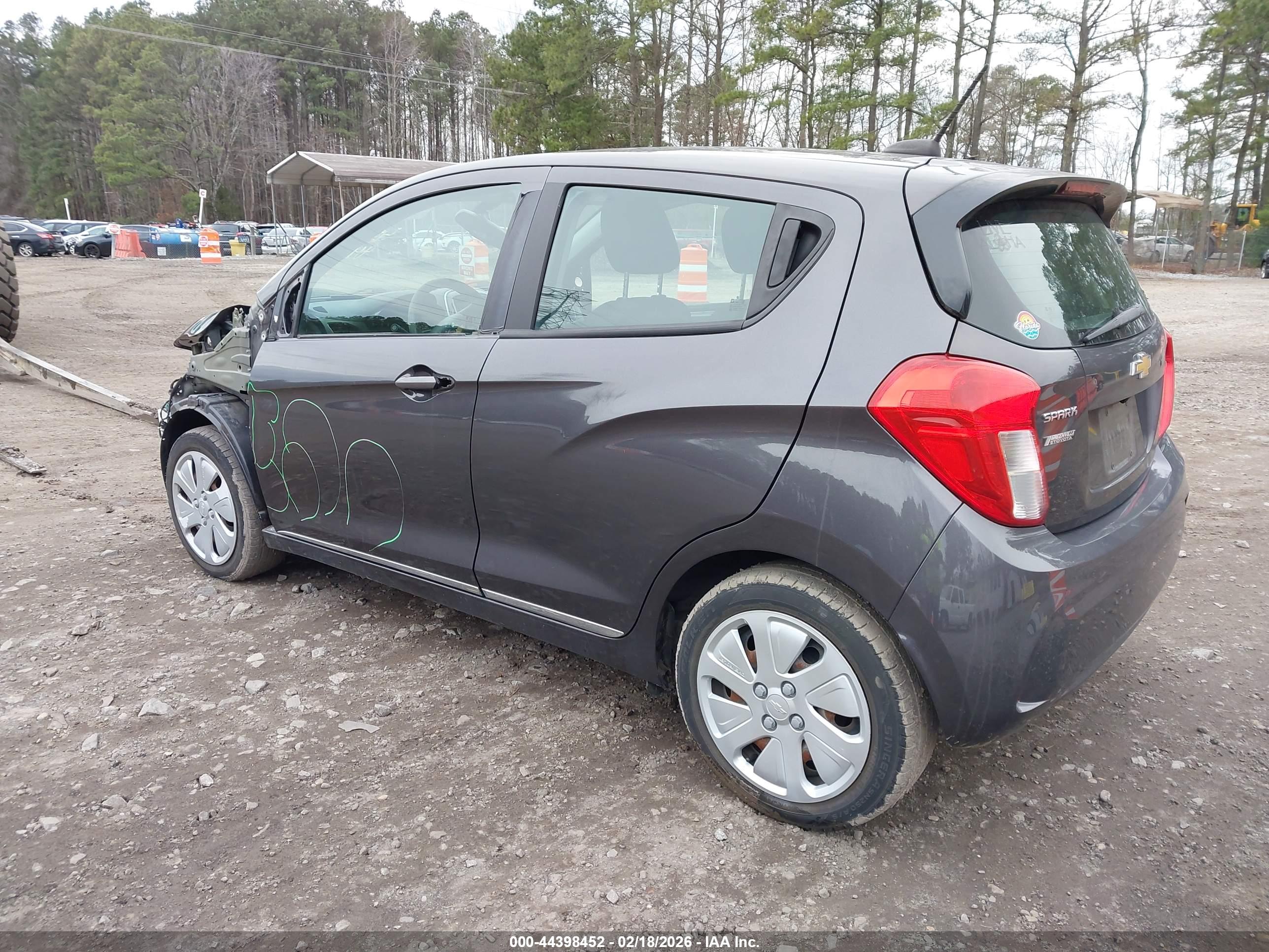 CHEVROLET SPARK image 3