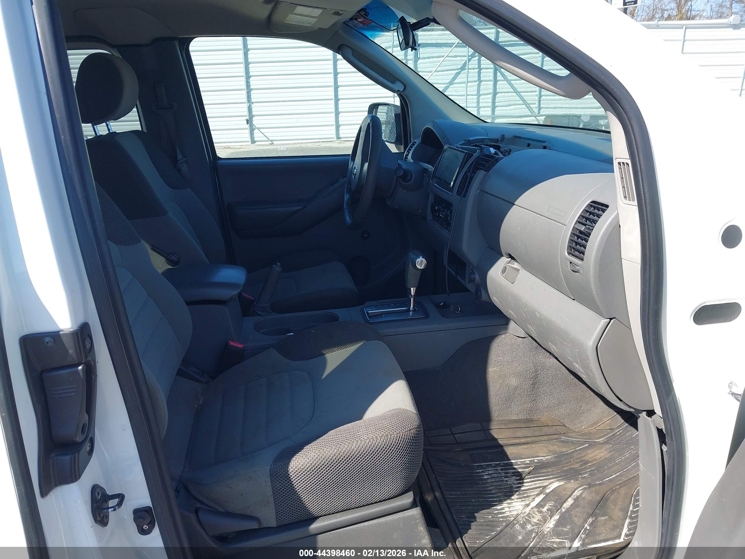NISSAN FRONTIER image 5