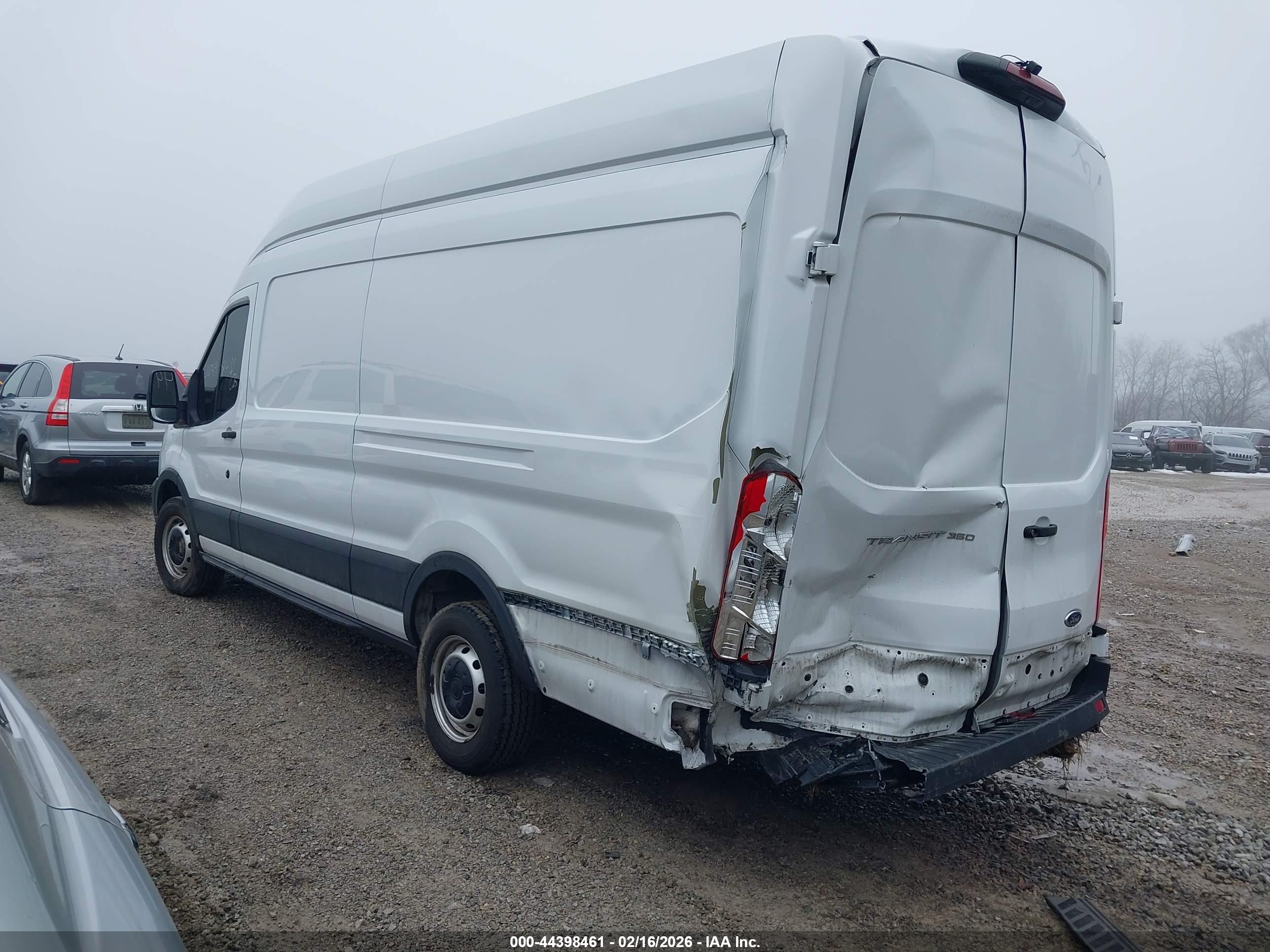 FORD TRANSIT-350 image 3