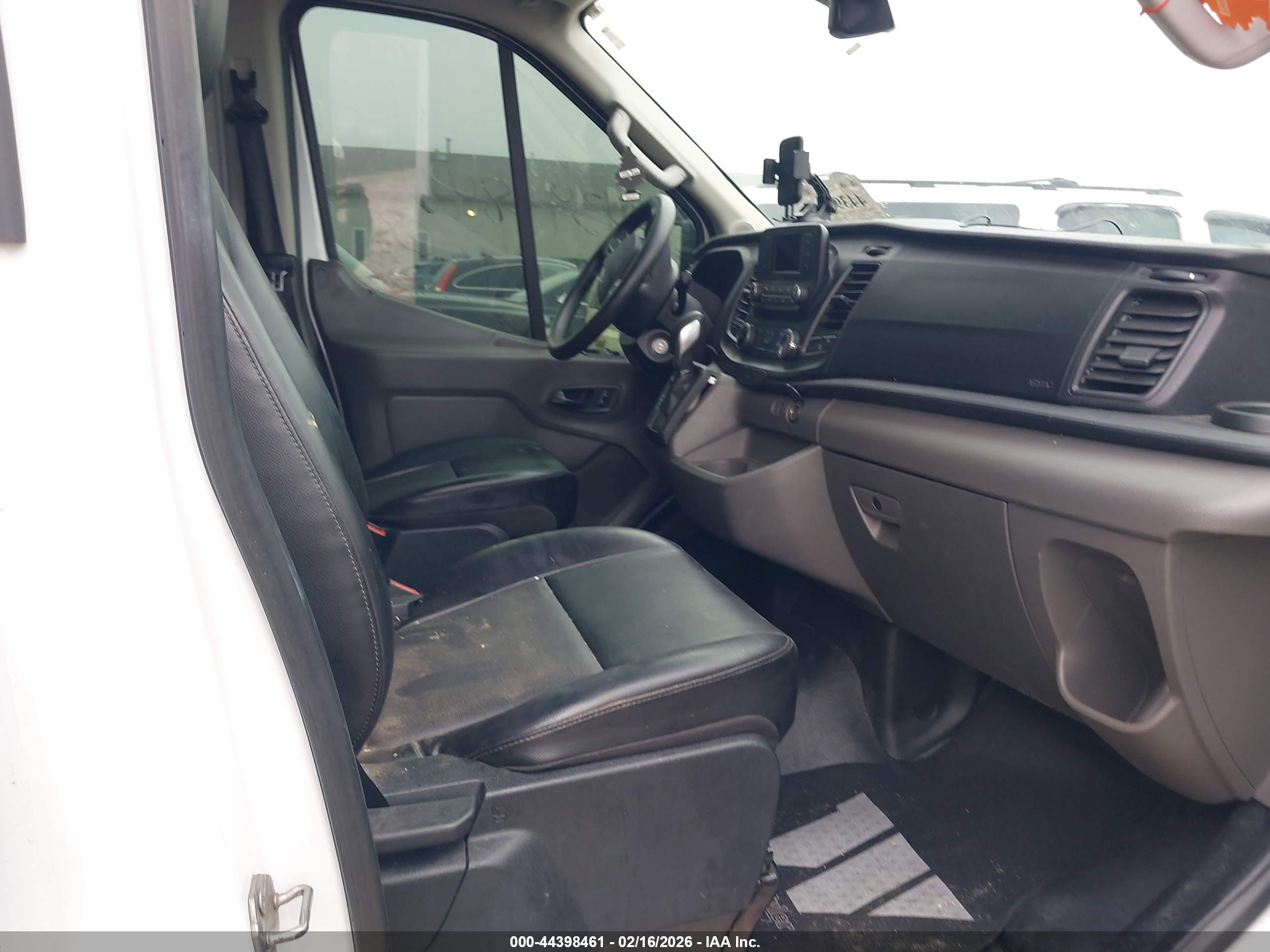 FORD TRANSIT-350 image 5