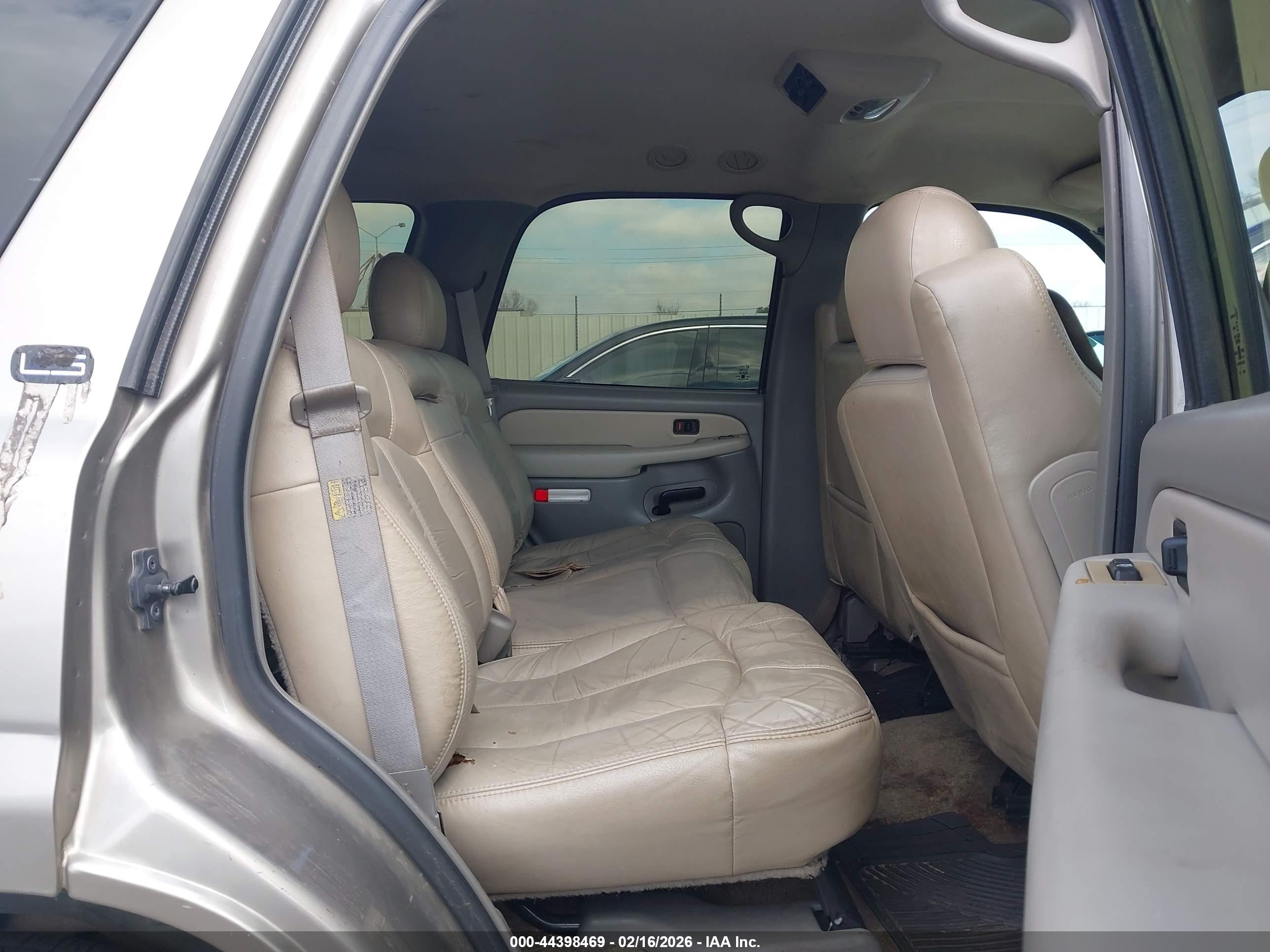 CHEVROLET TAHOE image 8