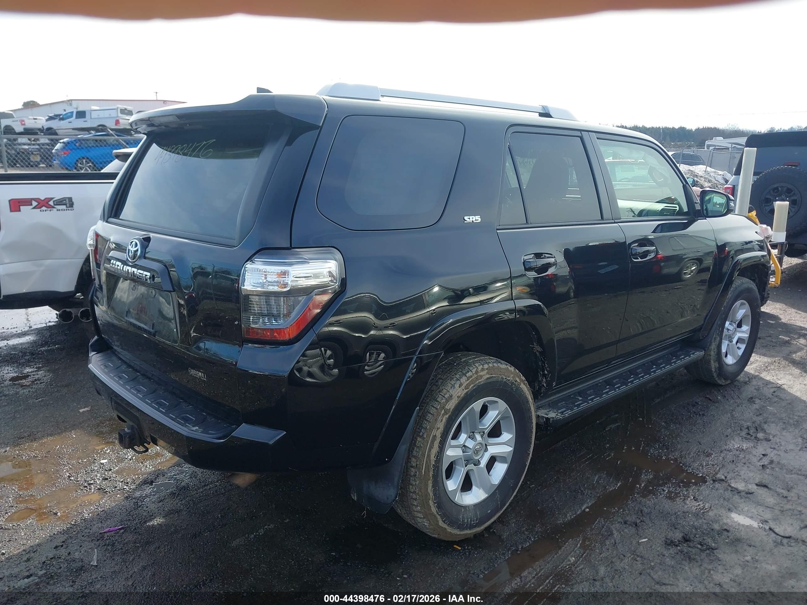 TOYOTA 4RUNNER image 4