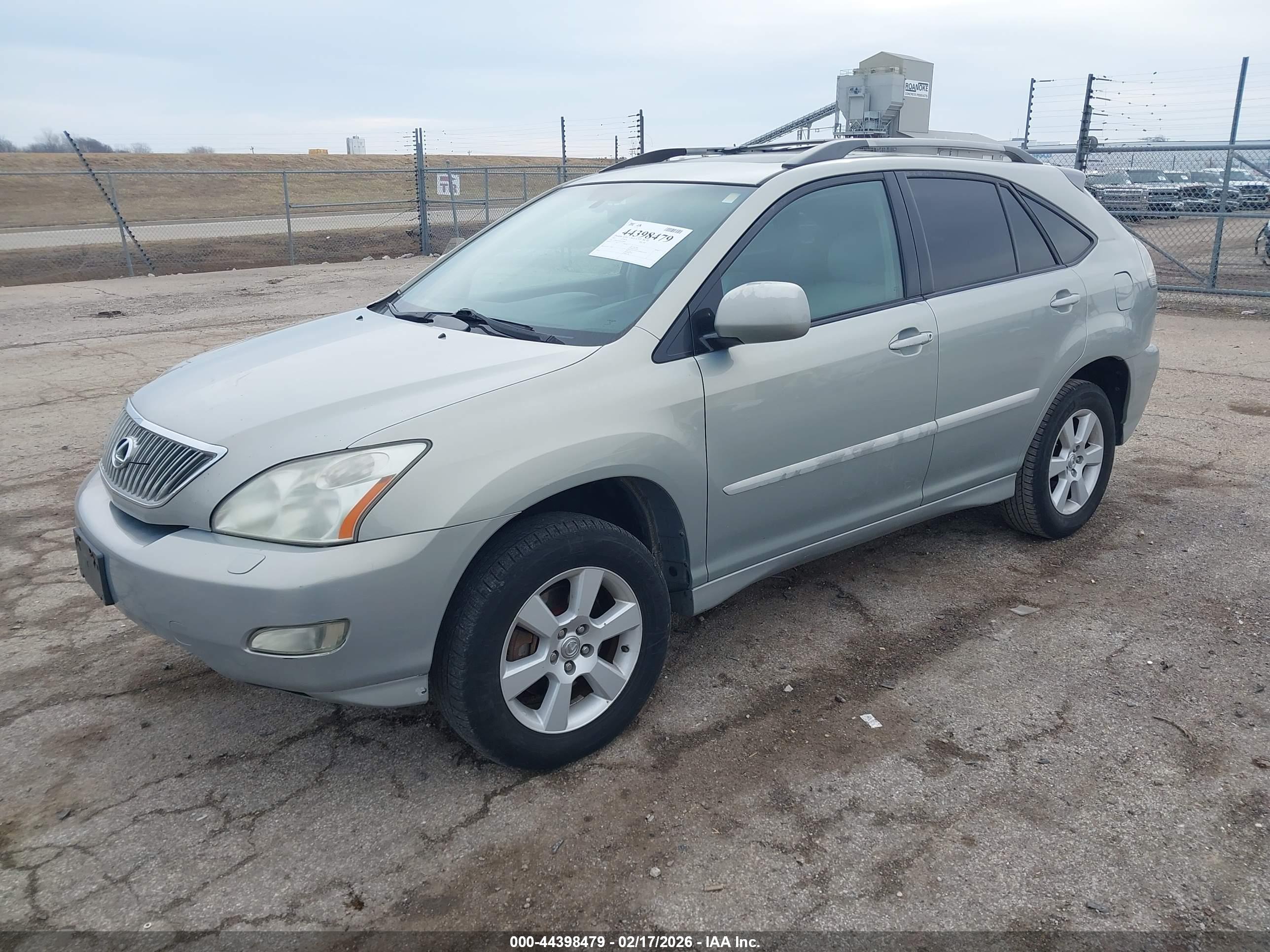 LEXUS RX image 2