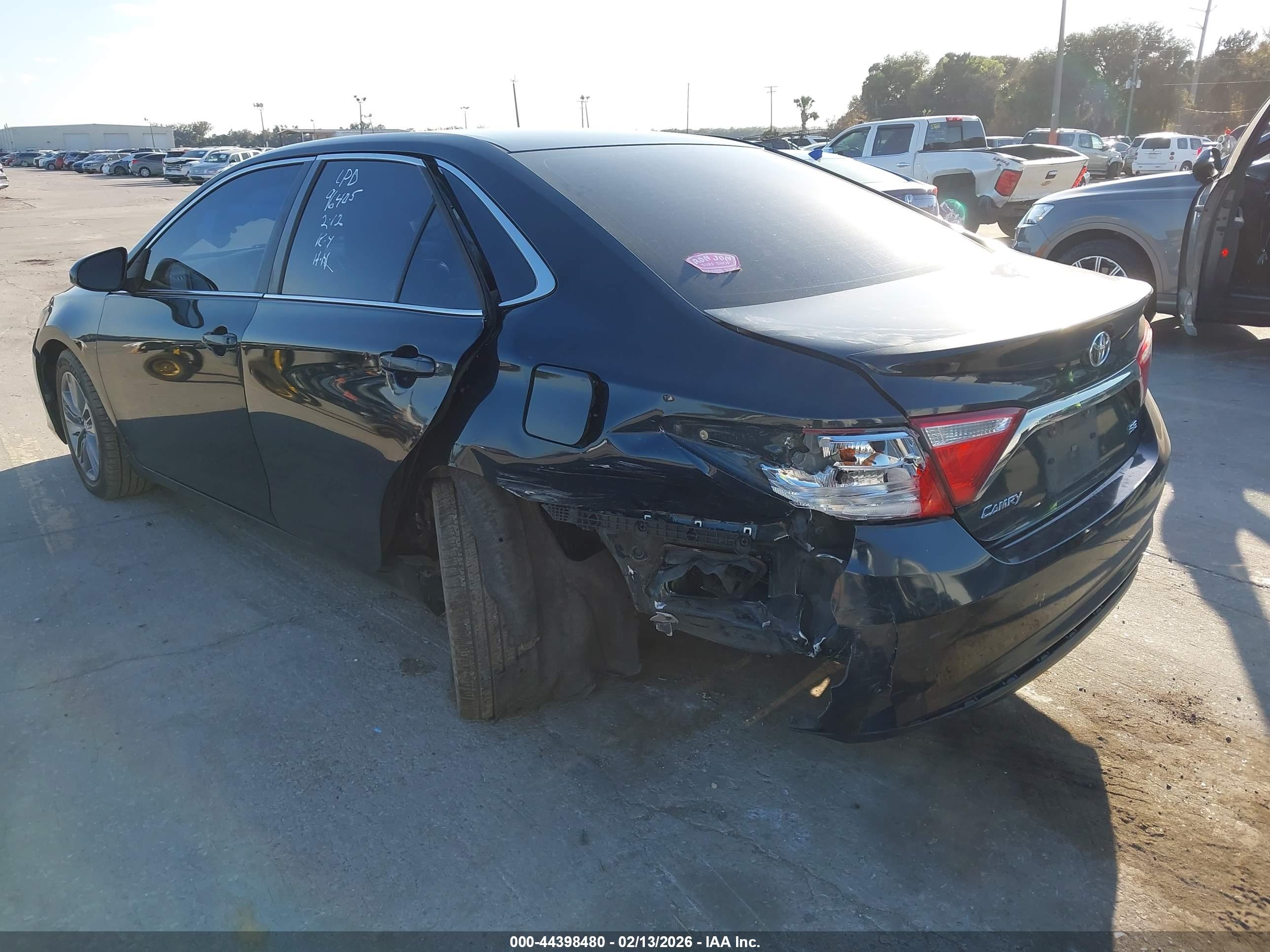 TOYOTA CAMRY image 3