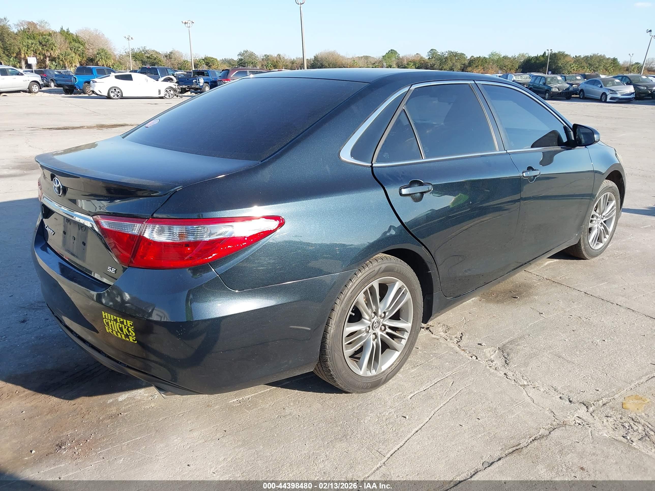 TOYOTA CAMRY image 4