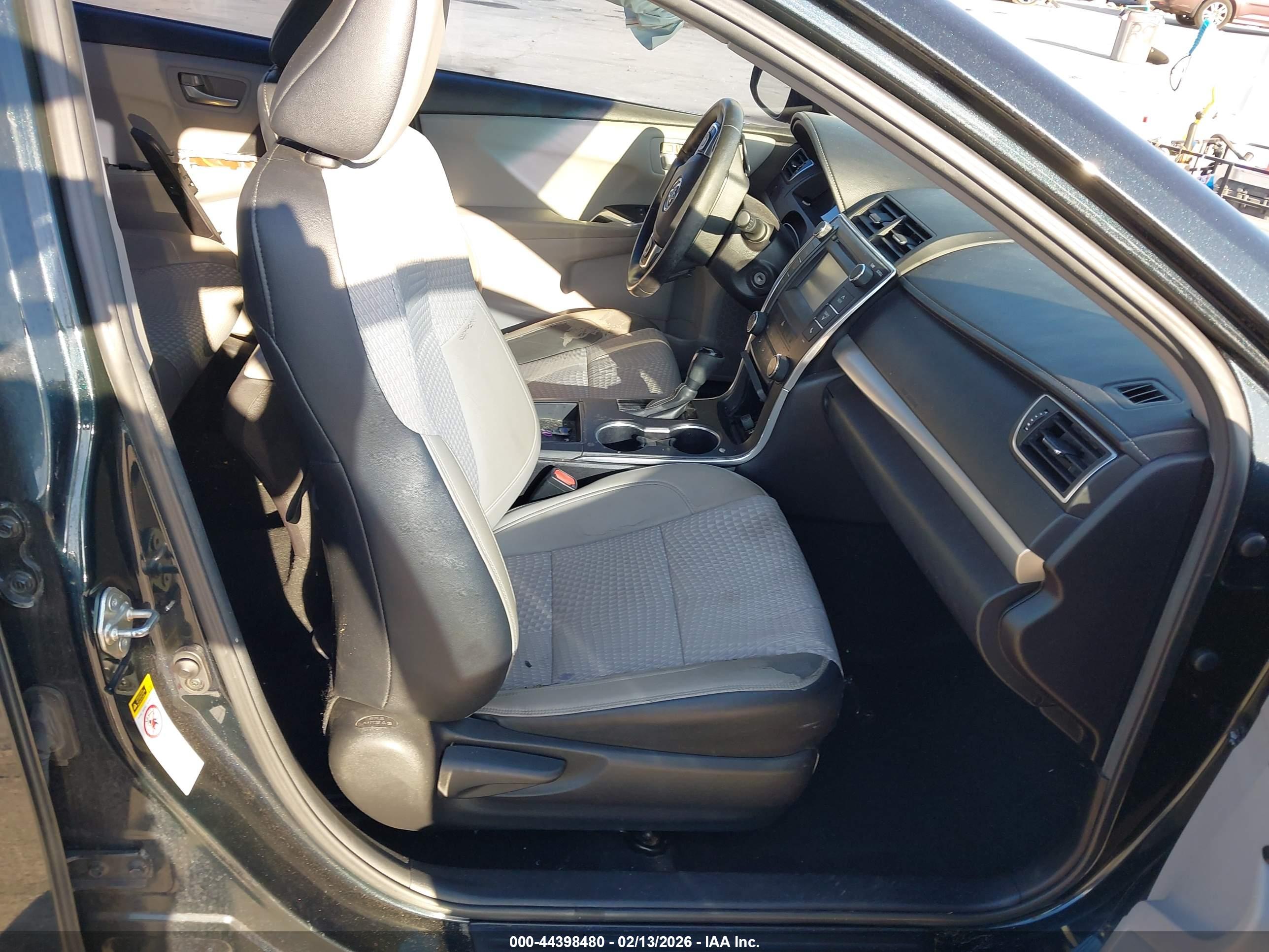 TOYOTA CAMRY image 5