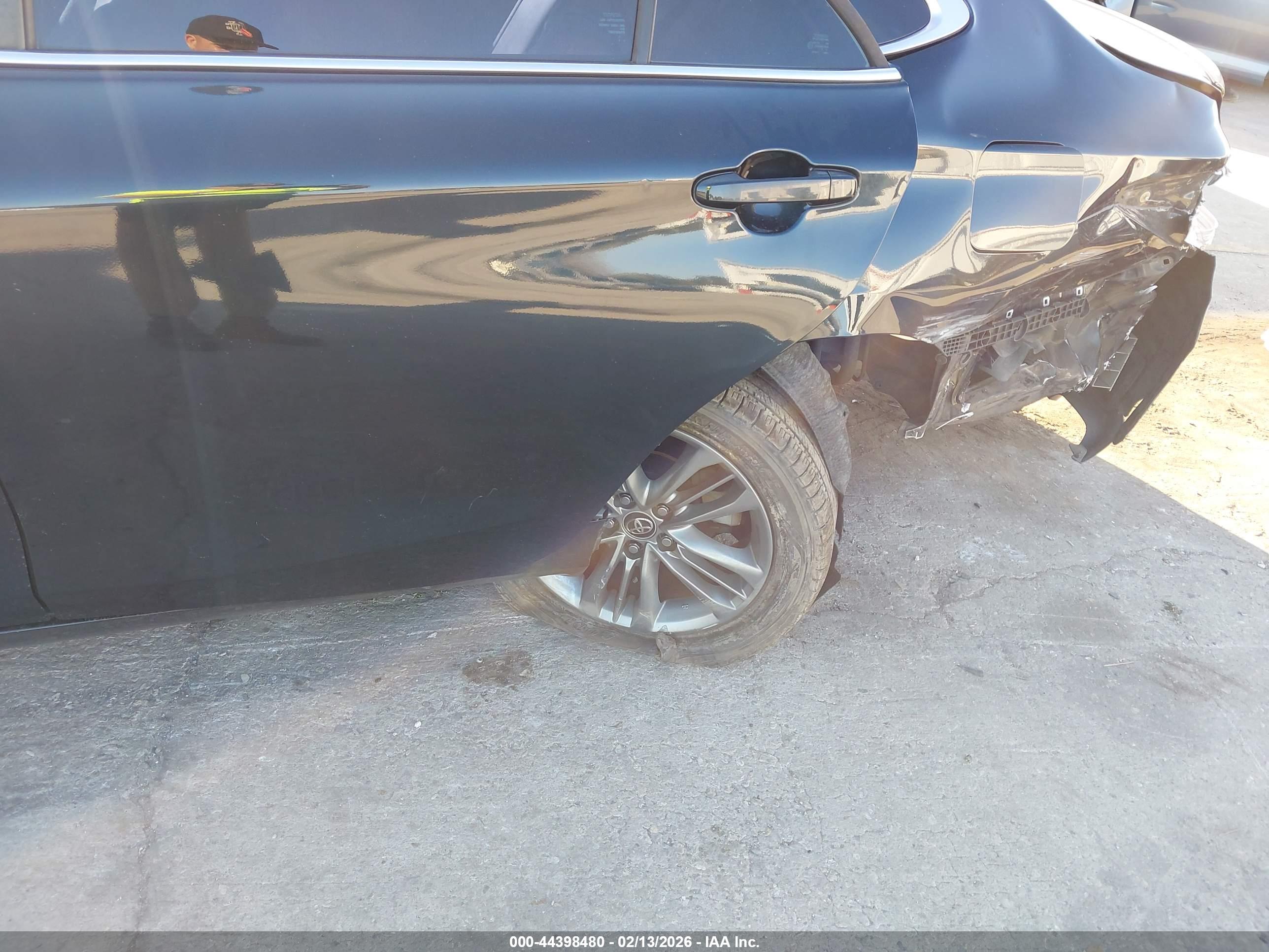 TOYOTA CAMRY image 6