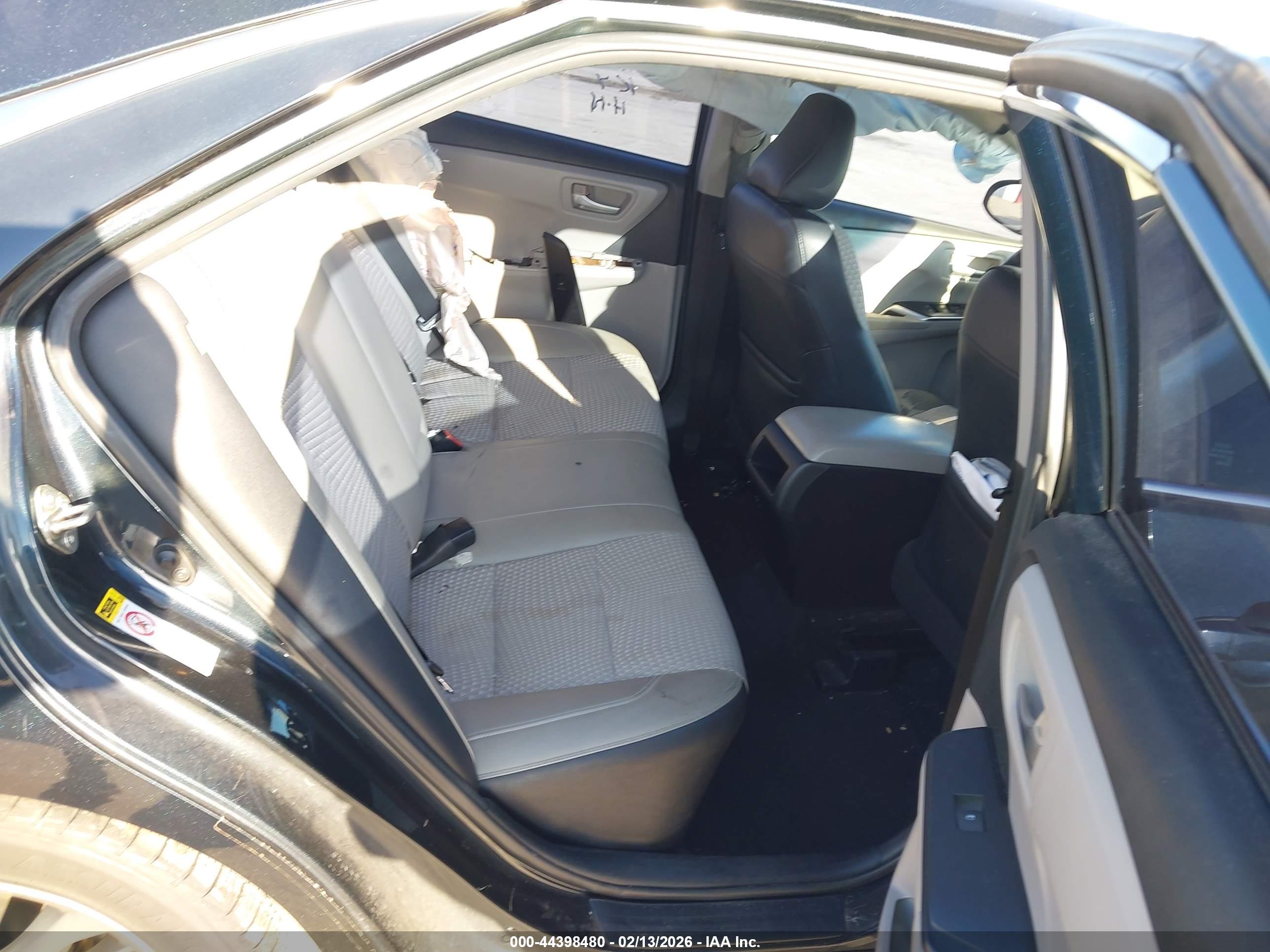 TOYOTA CAMRY image 8