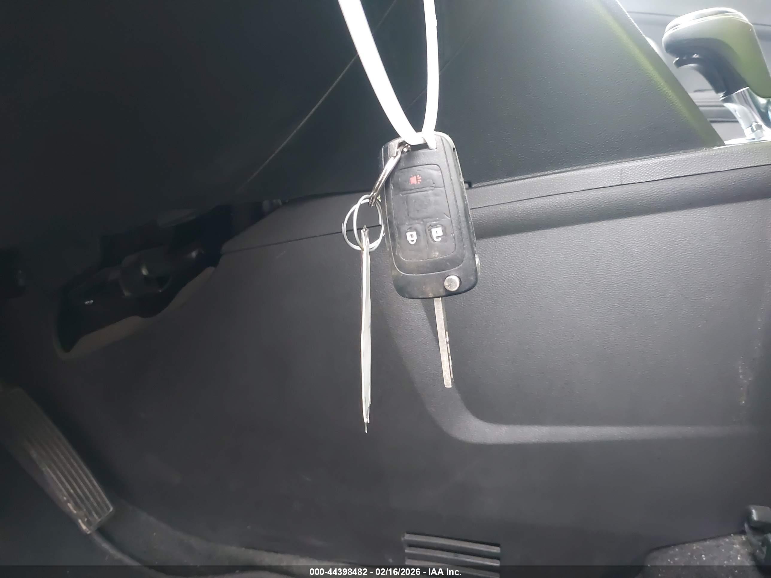 CHEVROLET EQUINOX image 11