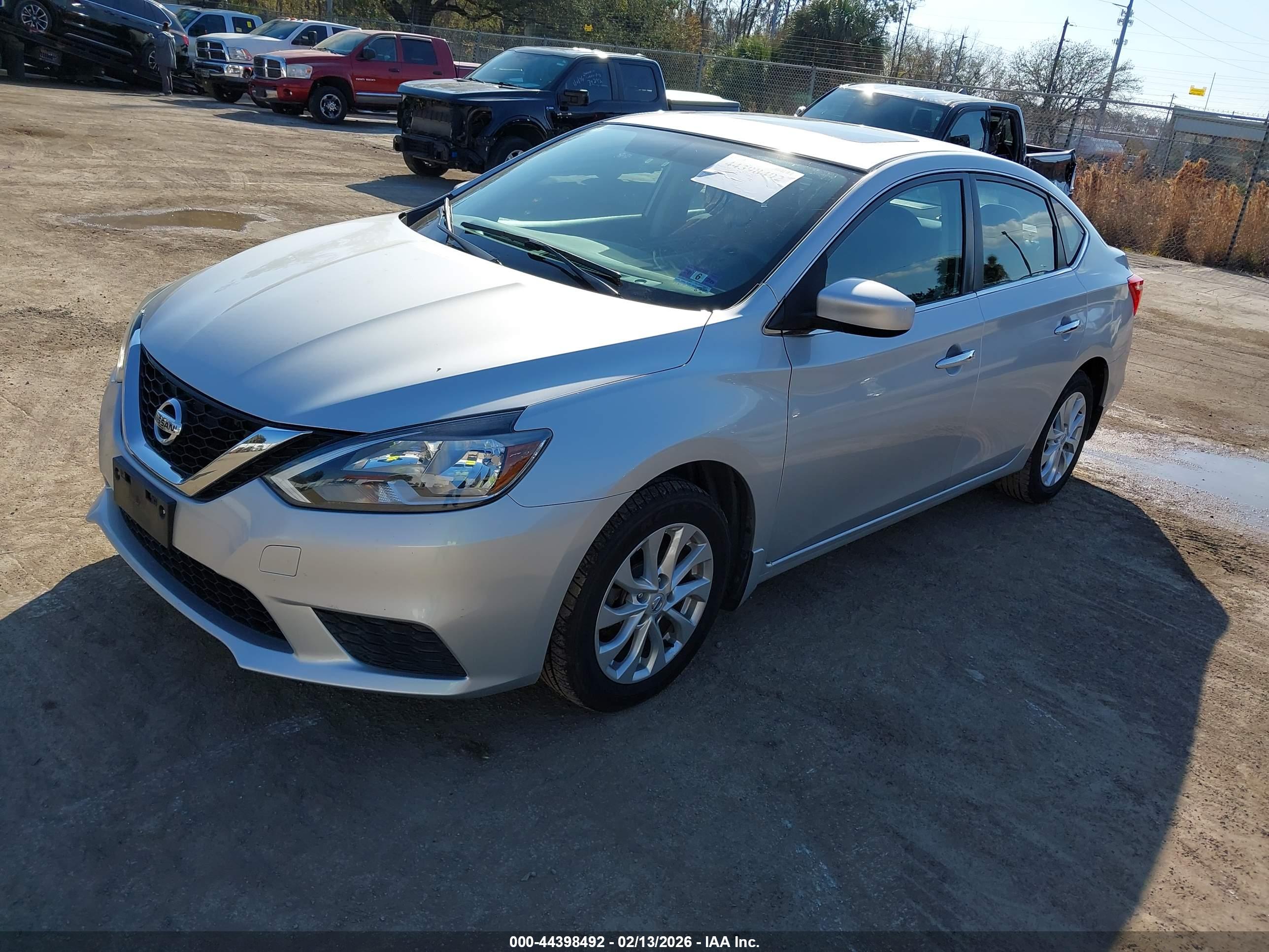 NISSAN SENTRA image 2