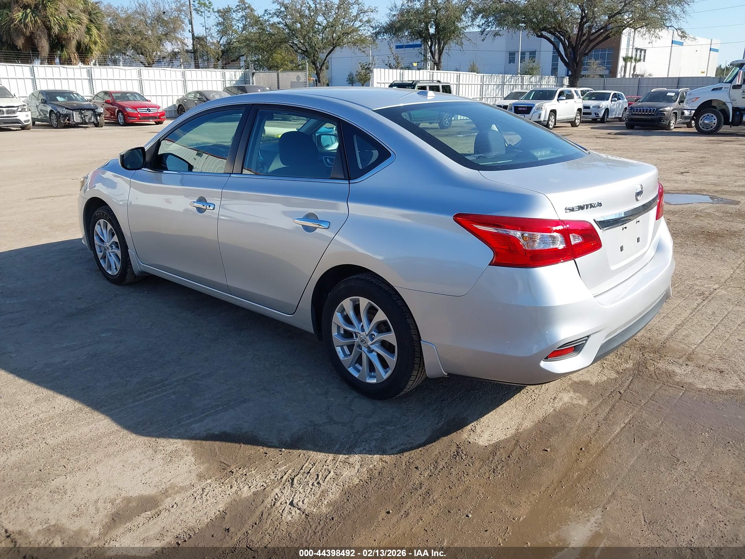 NISSAN SENTRA image 3