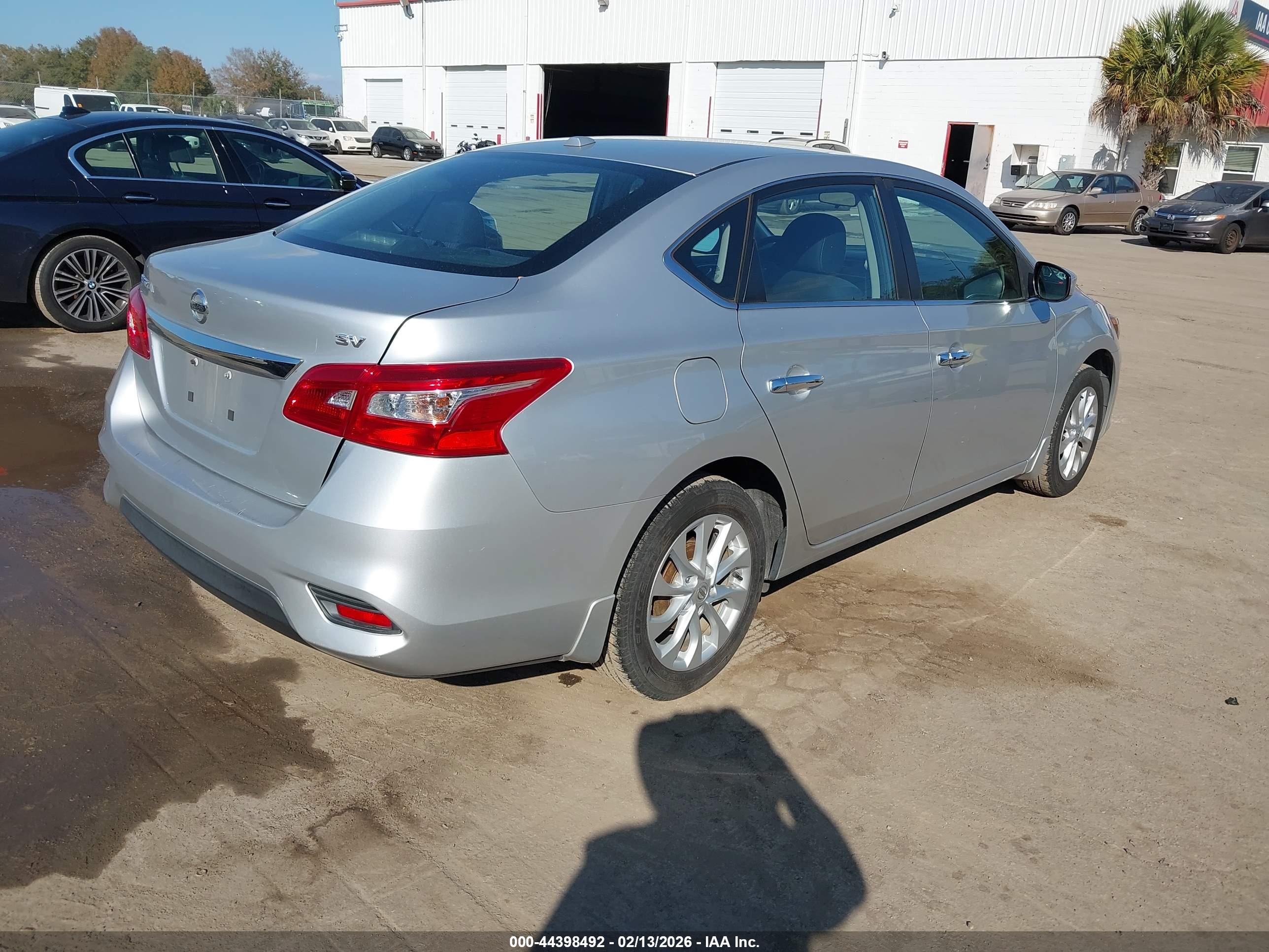 NISSAN SENTRA image 4