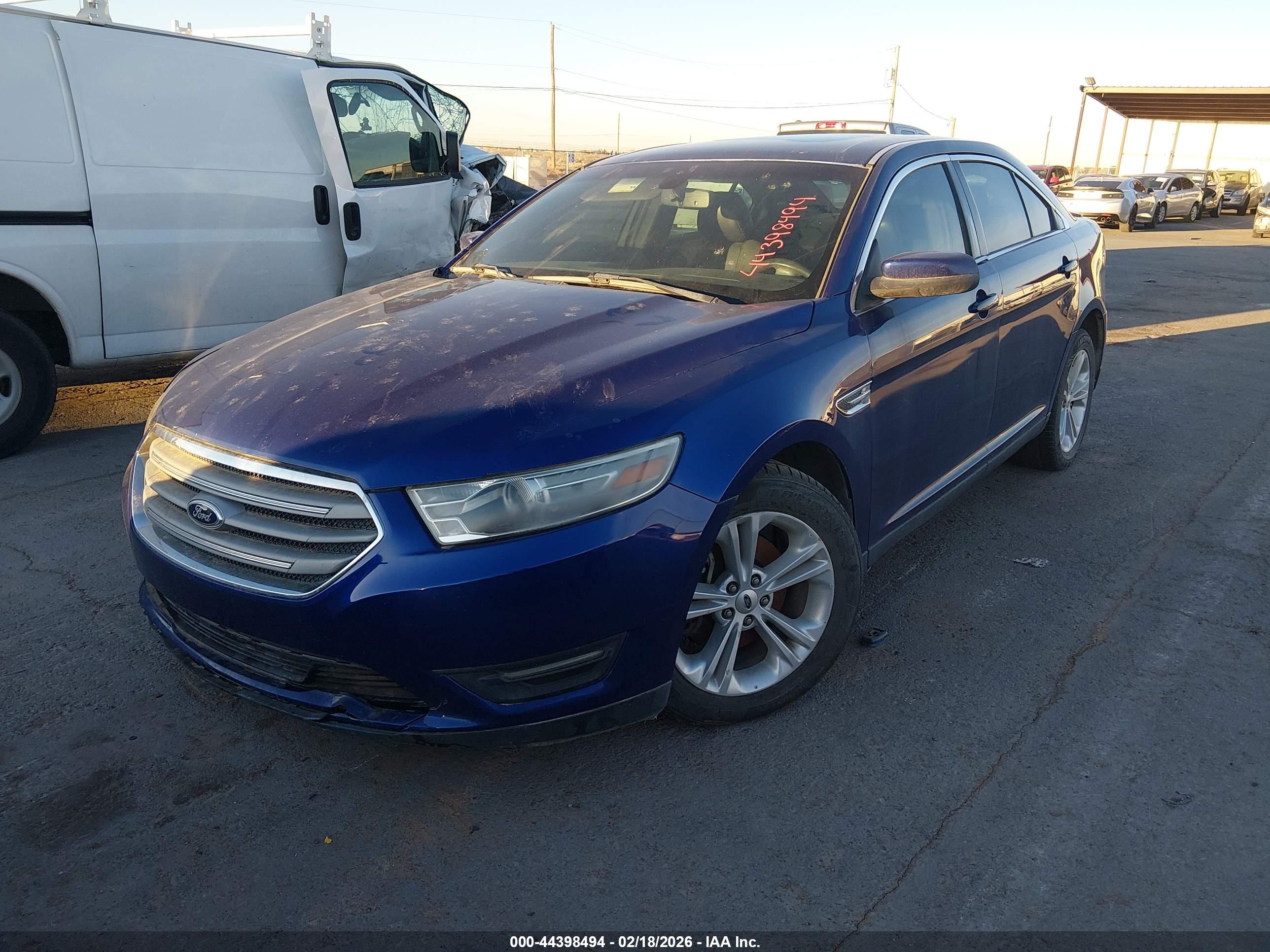 FORD TAURUS image 2