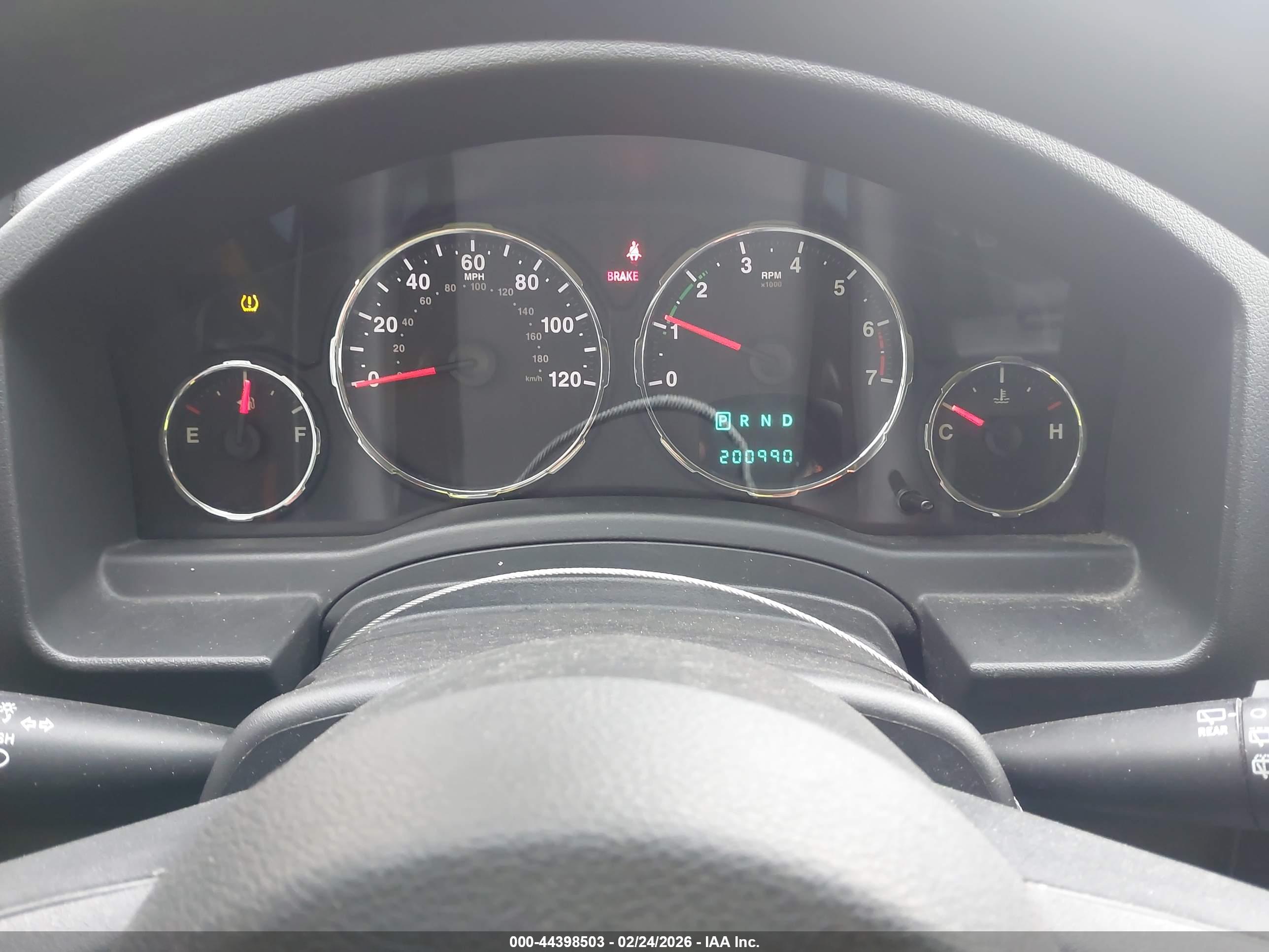 JEEP LIBERTY image 7