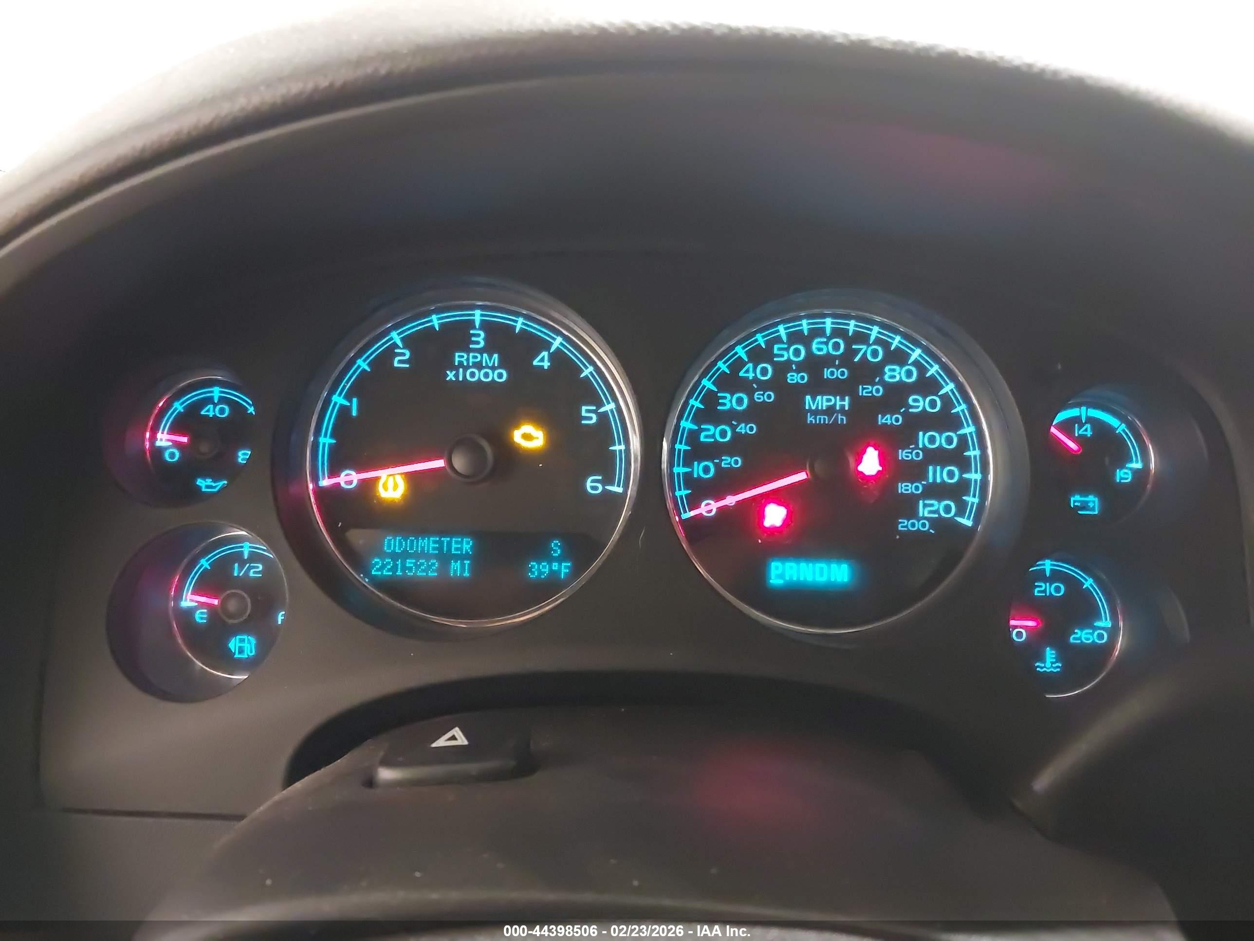CHEVROLET TAHOE image 7