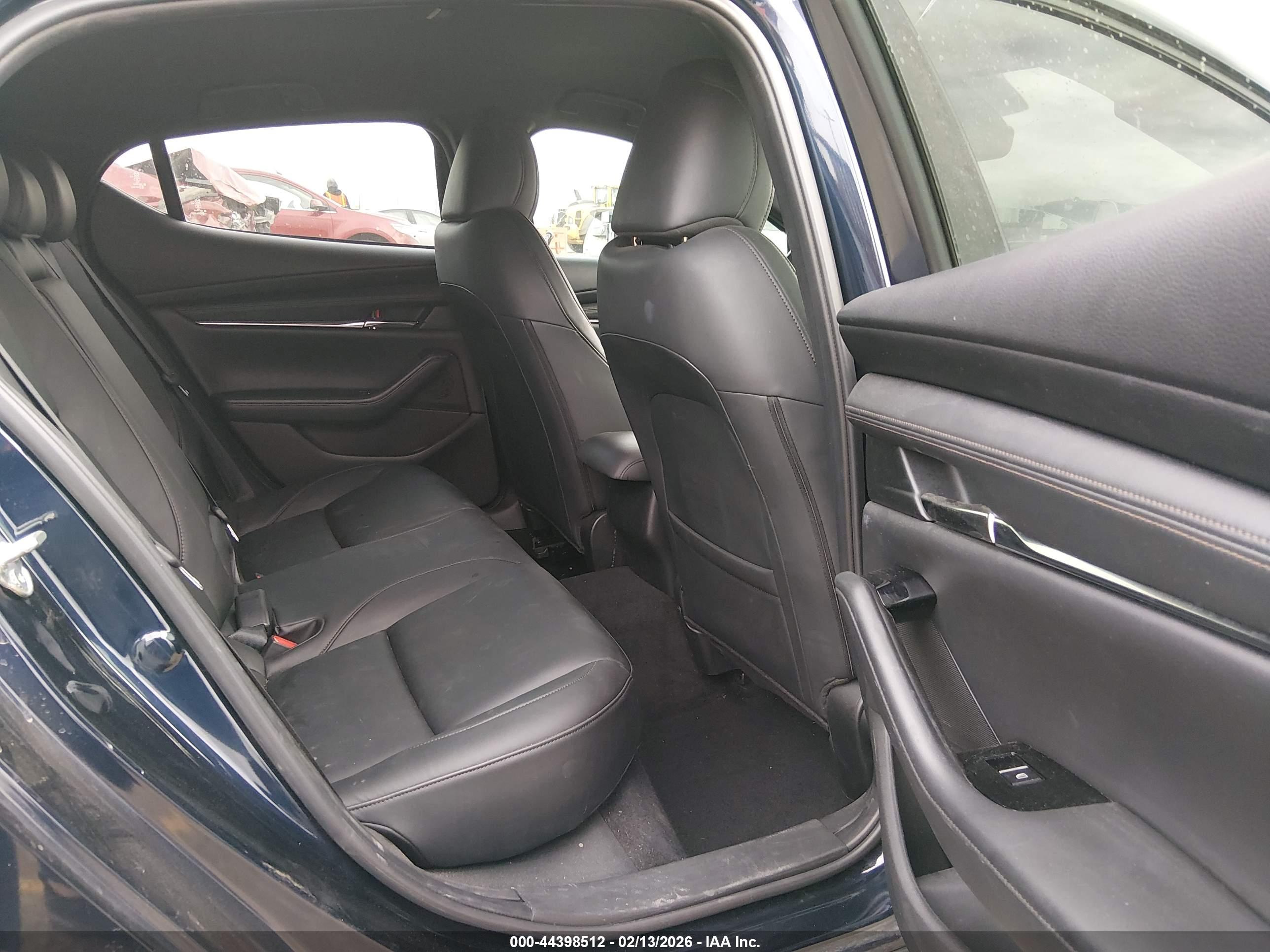 MAZDA MAZDA3 image 8