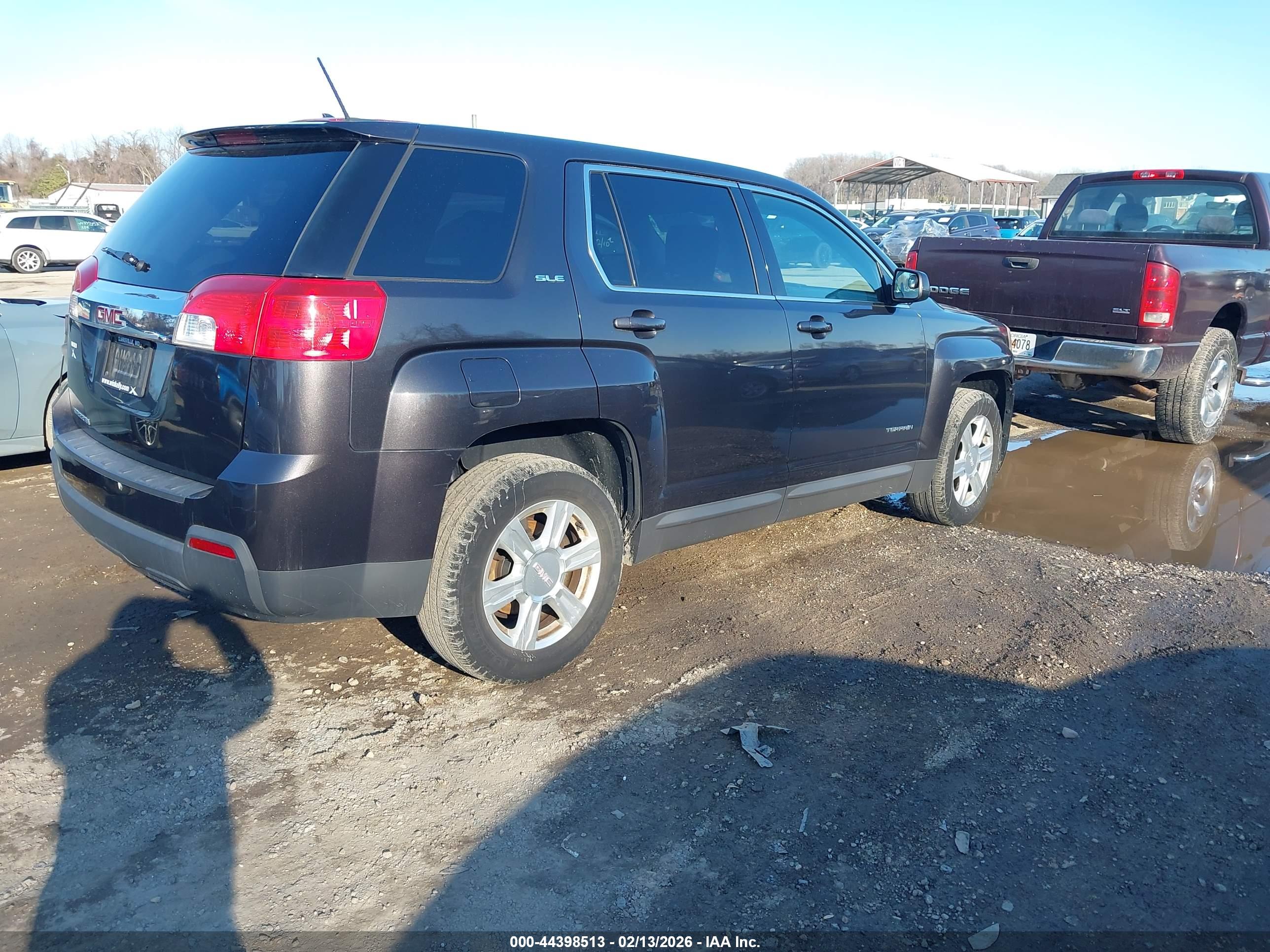 GMC TERRAIN image 4