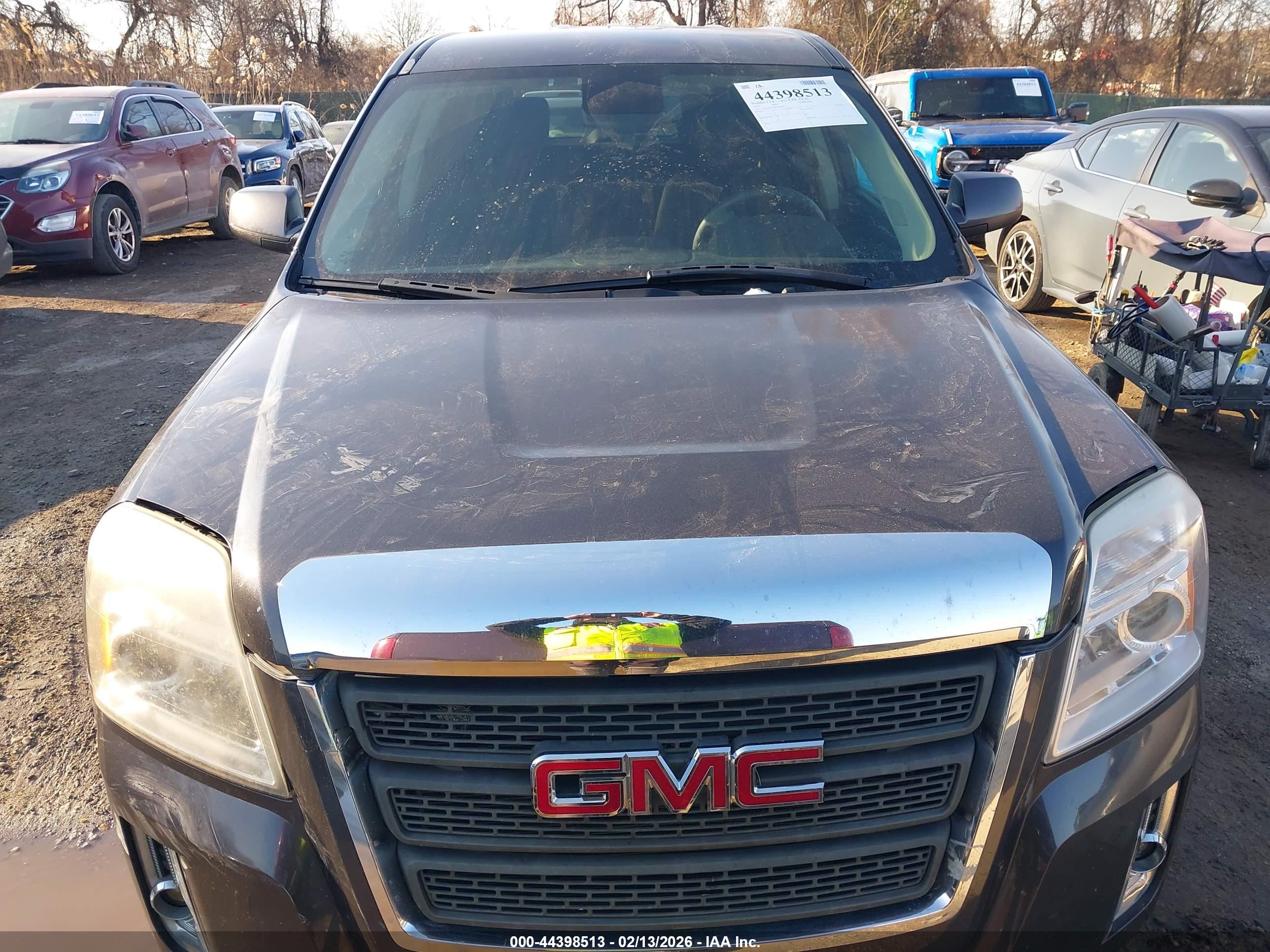 GMC TERRAIN image 6