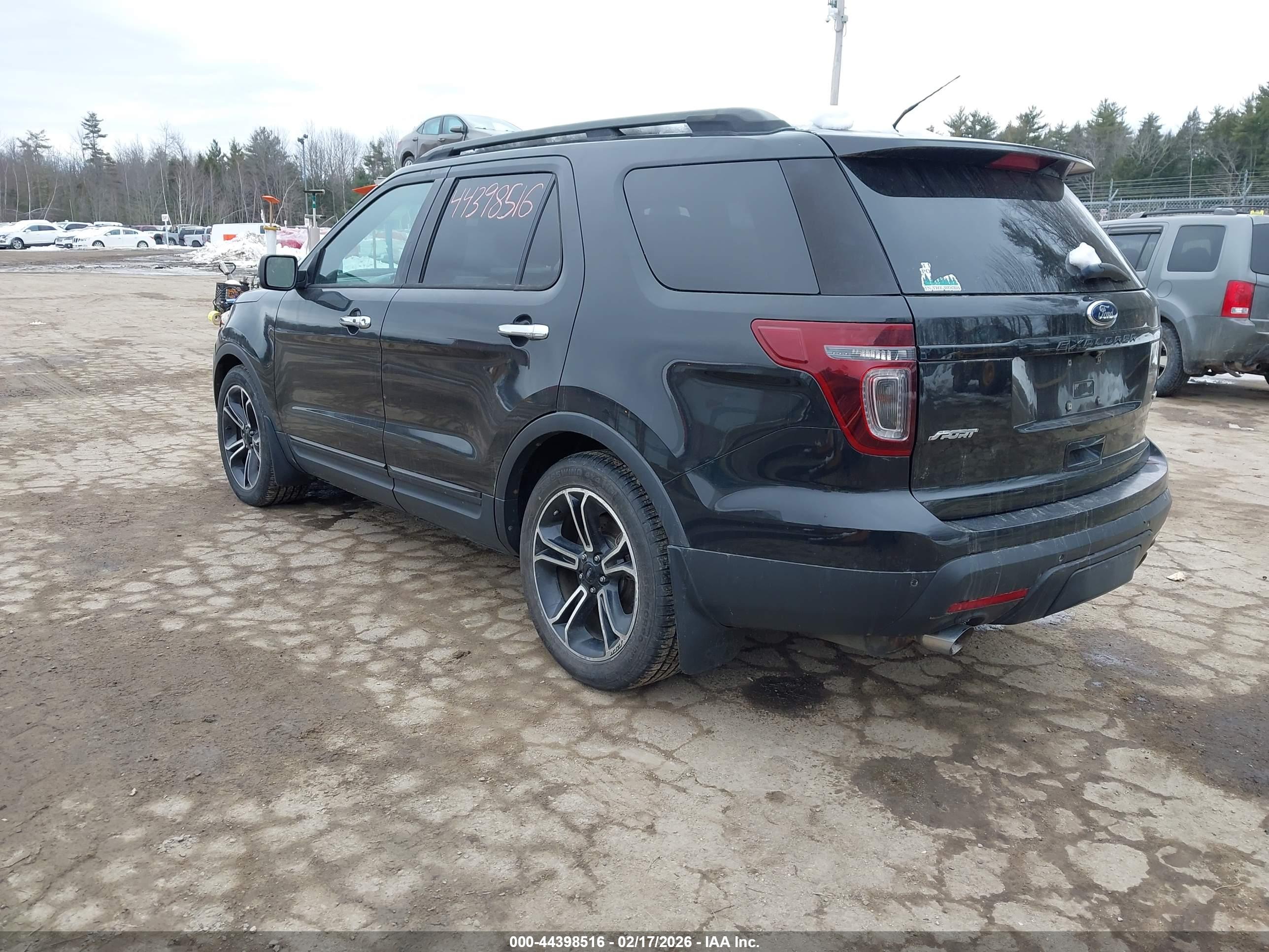 FORD EXPLORER image 3