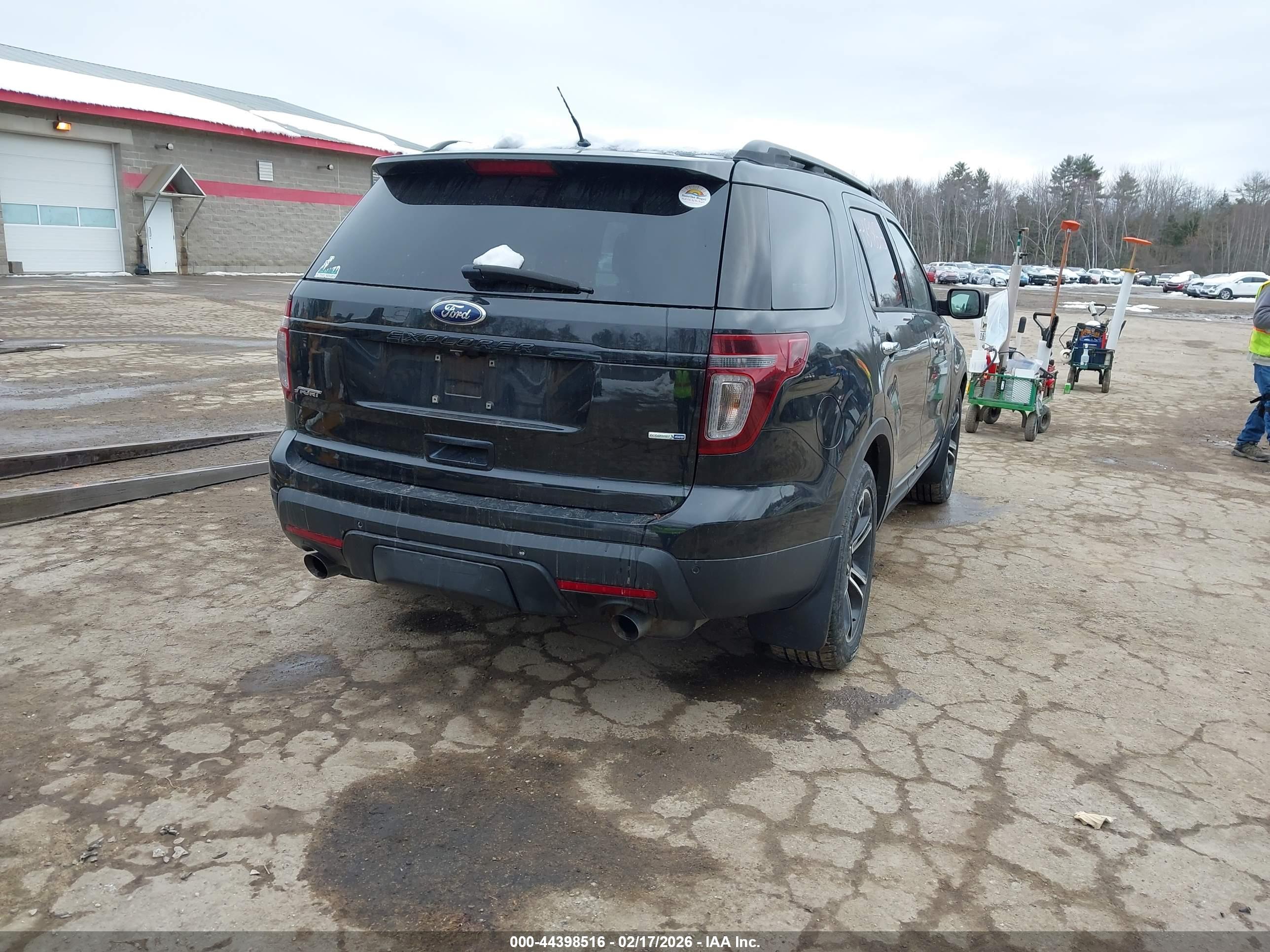 FORD EXPLORER image 4