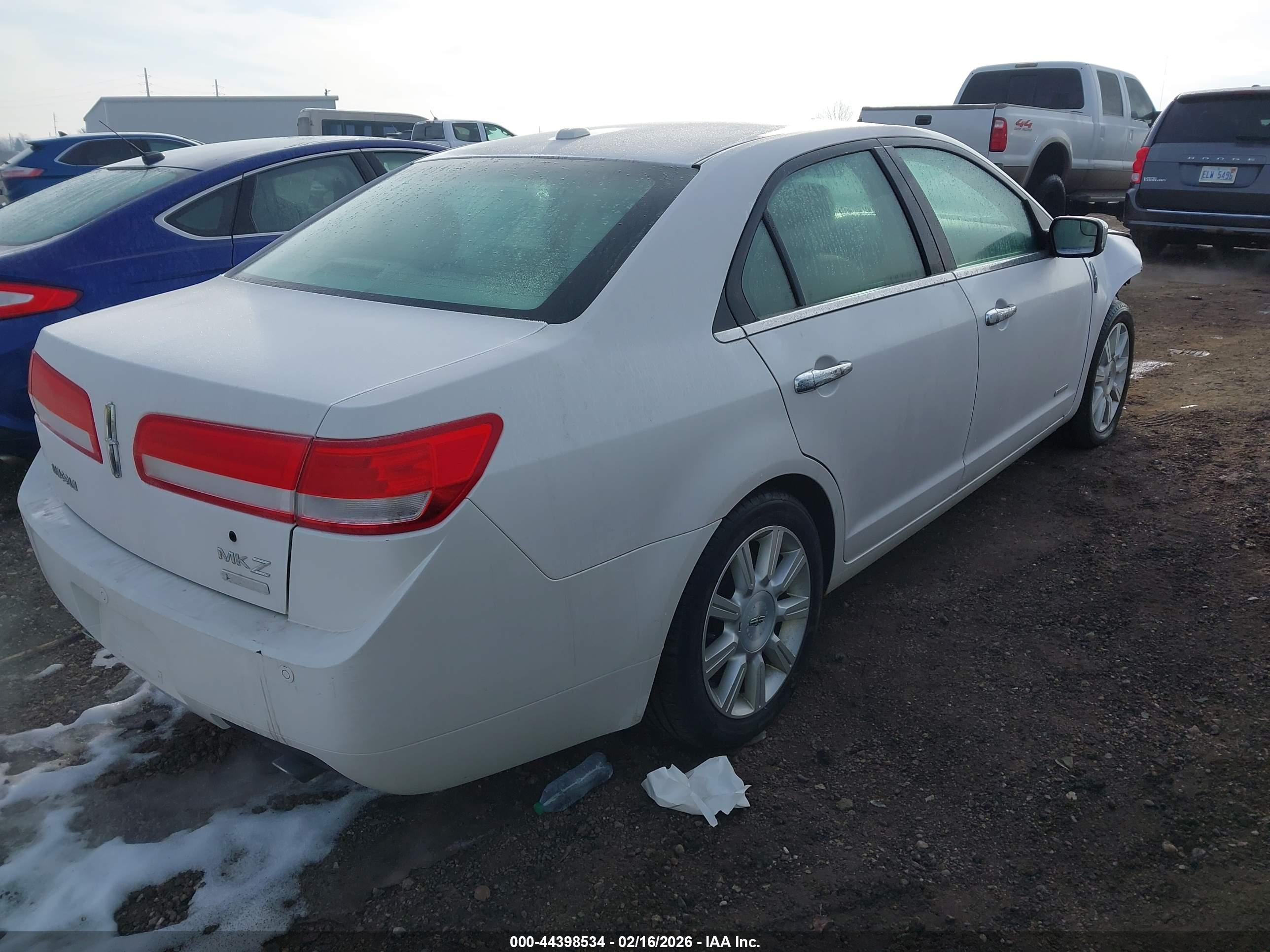 LINCOLN MKZ image 4