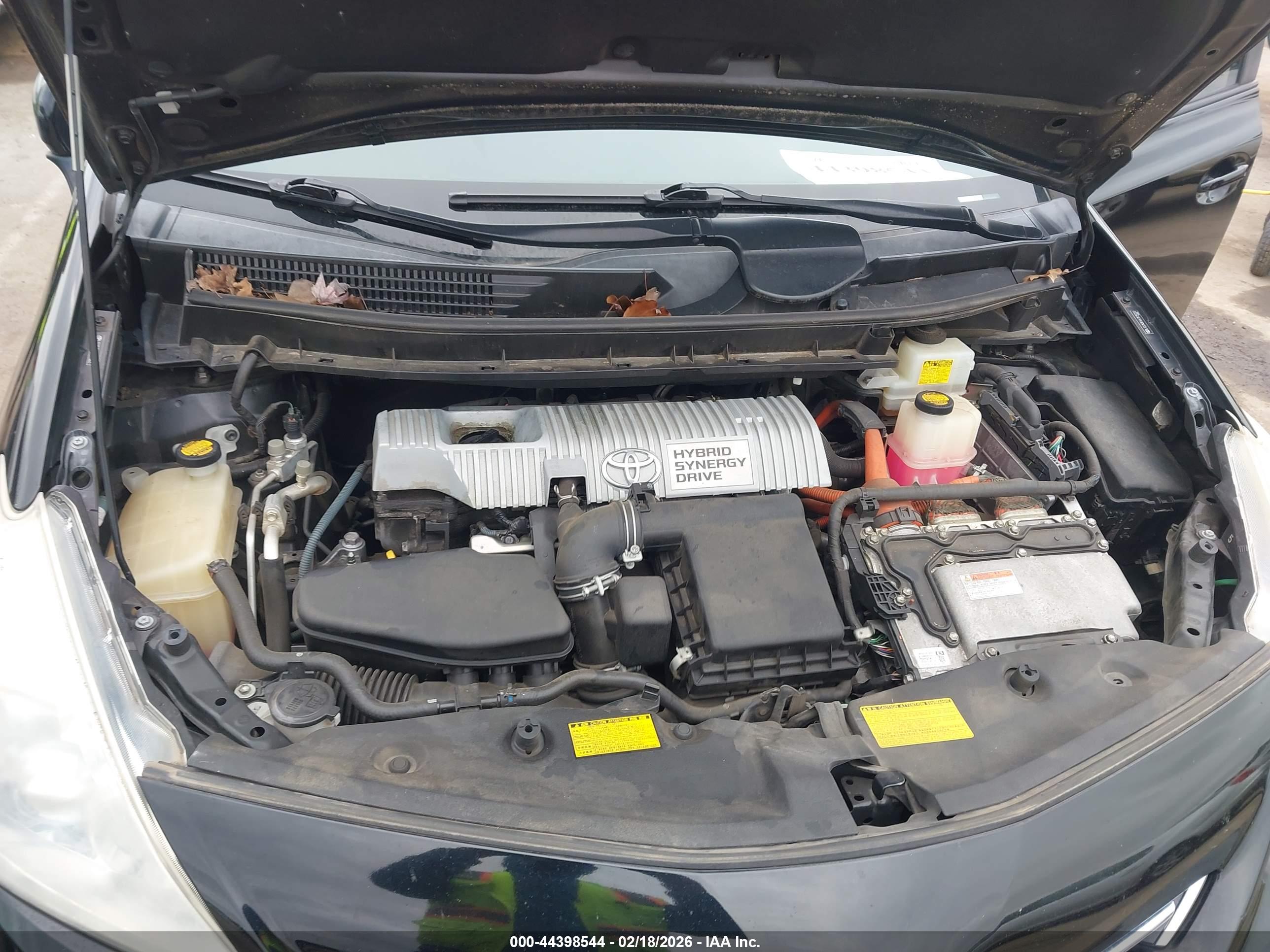 TOYOTA PRIUS image 10