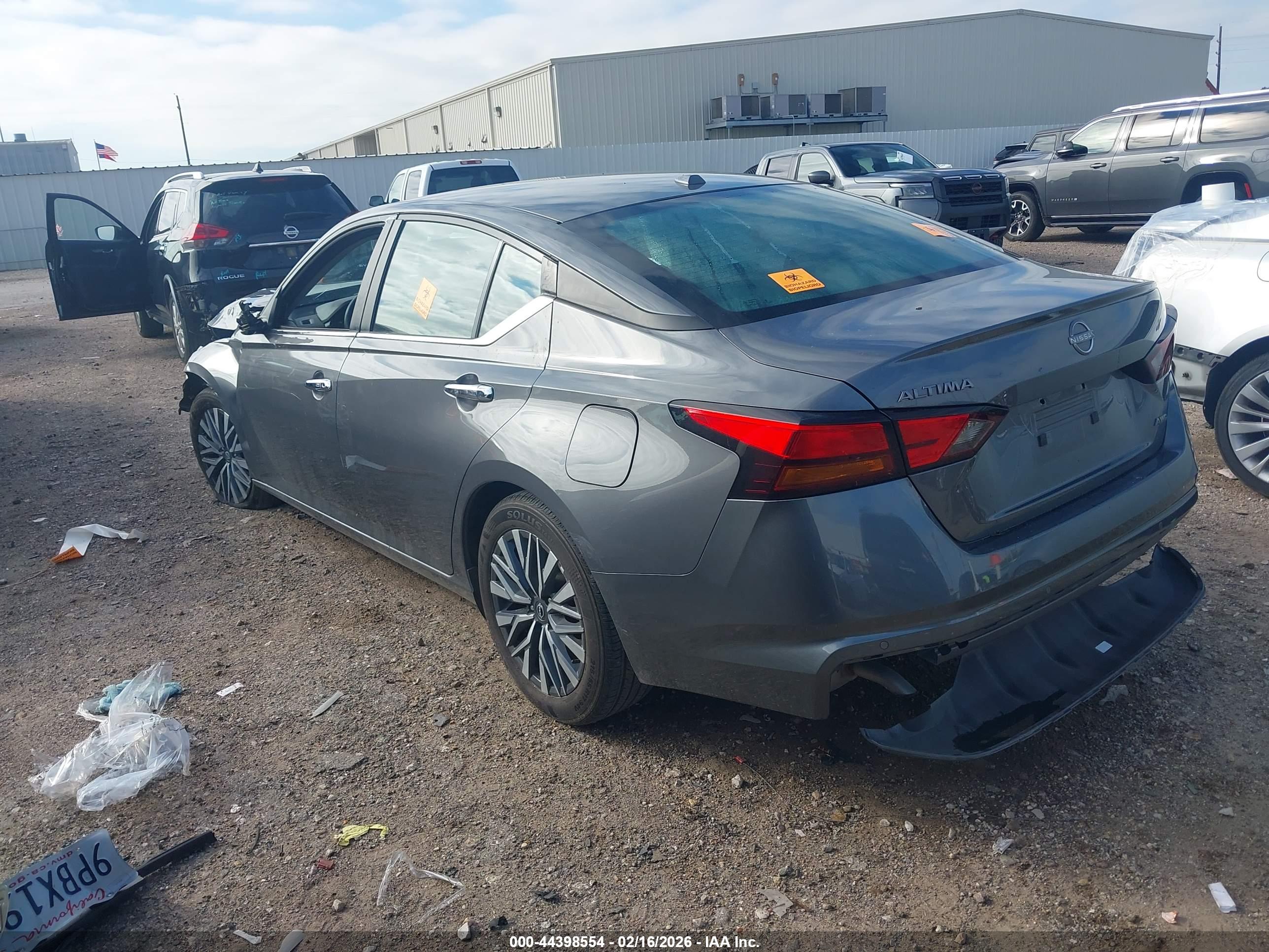 NISSAN ALTIMA image 3