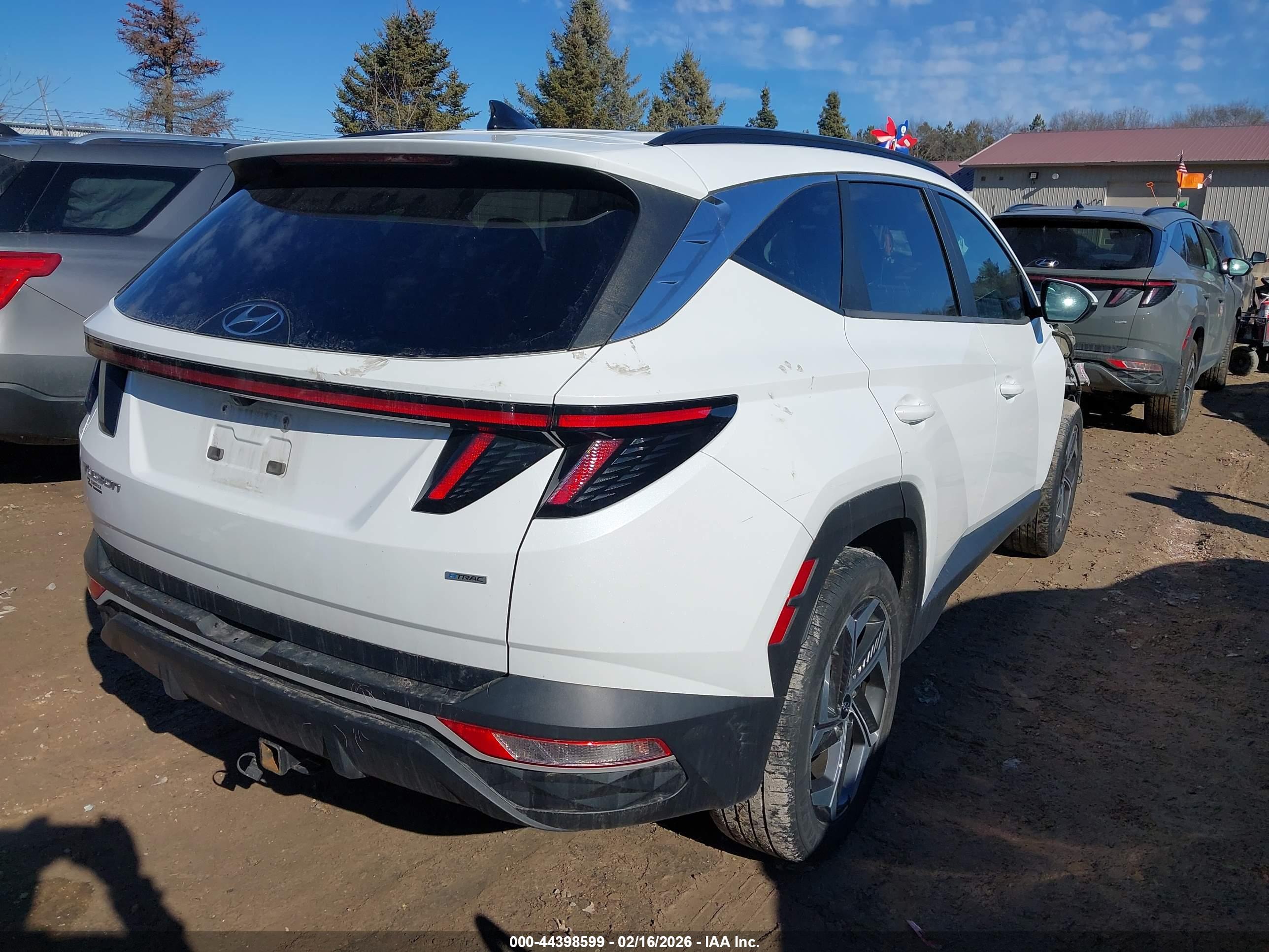 HYUNDAI TUCSON image 4