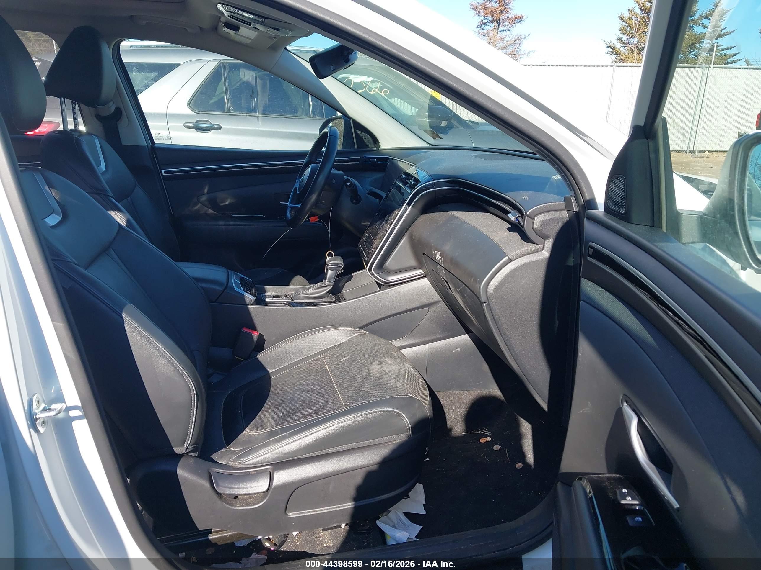 HYUNDAI TUCSON image 5
