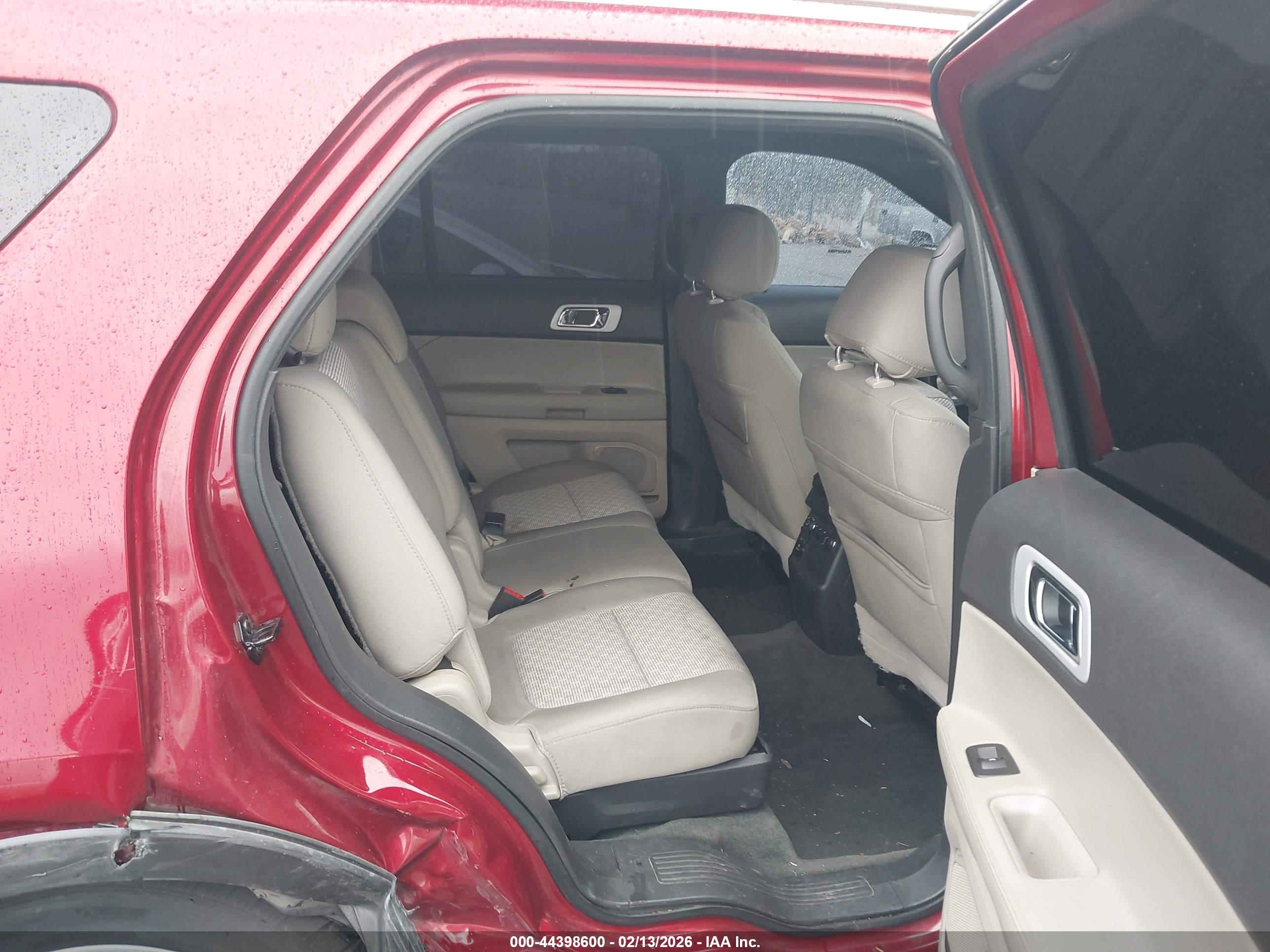 FORD EXPLORER image 8