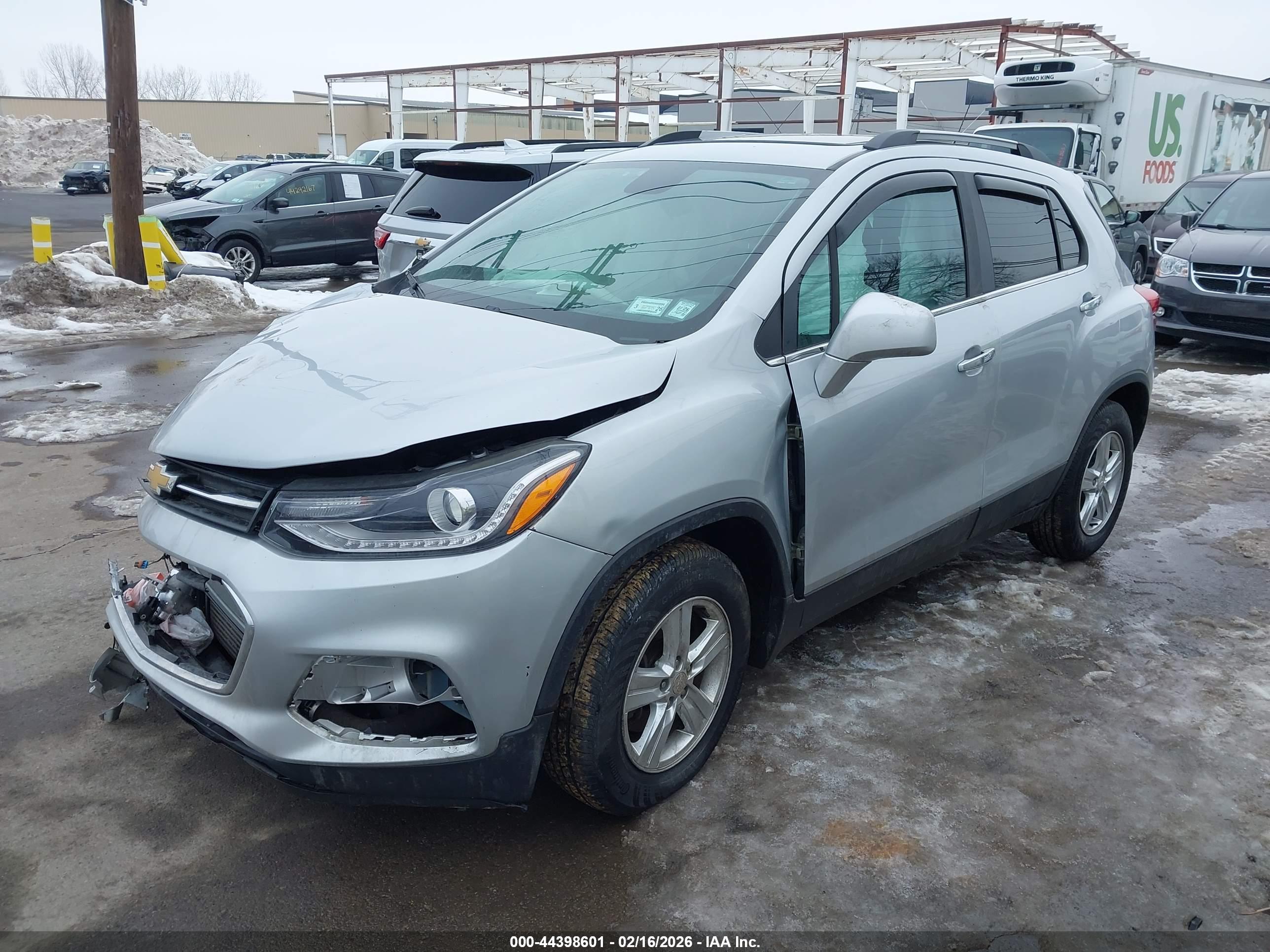 CHEVROLET TRAX image 2