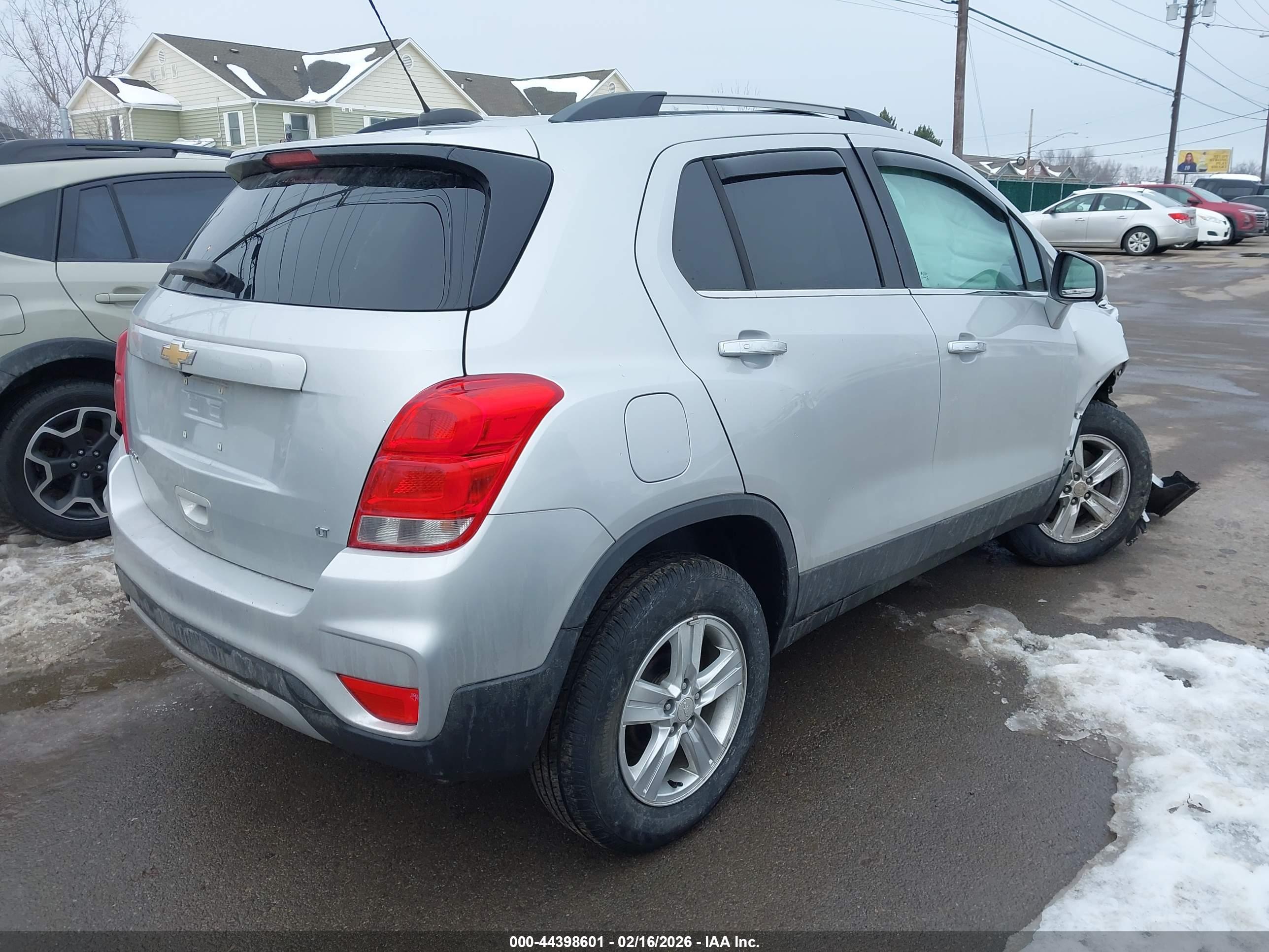 CHEVROLET TRAX image 4