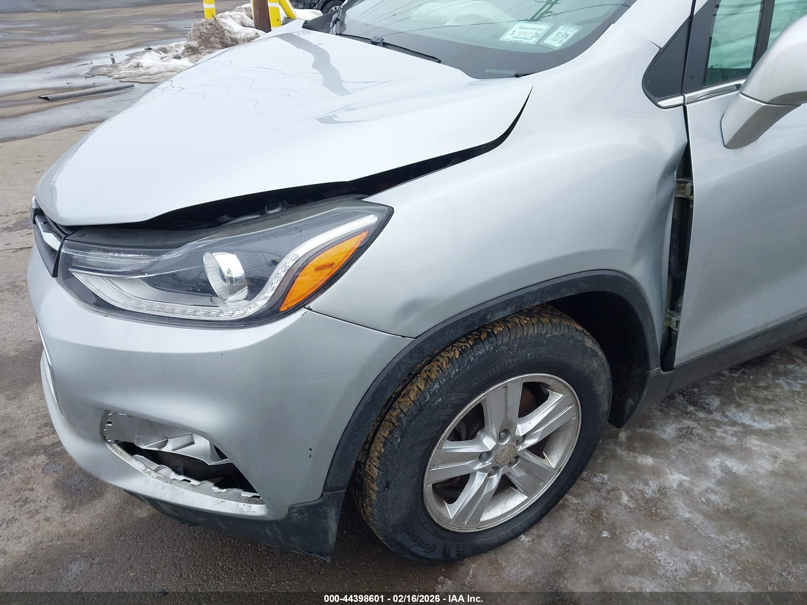 CHEVROLET TRAX image 6