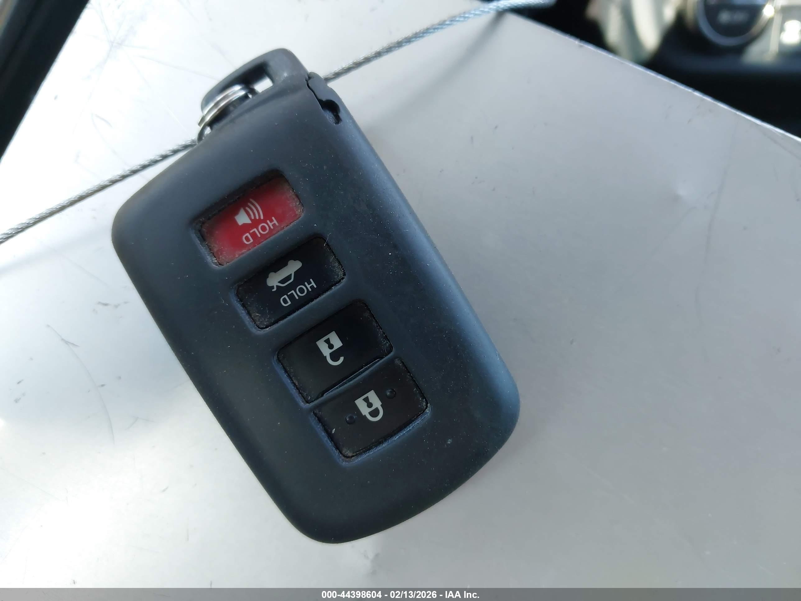 TOYOTA COROLLA image 11