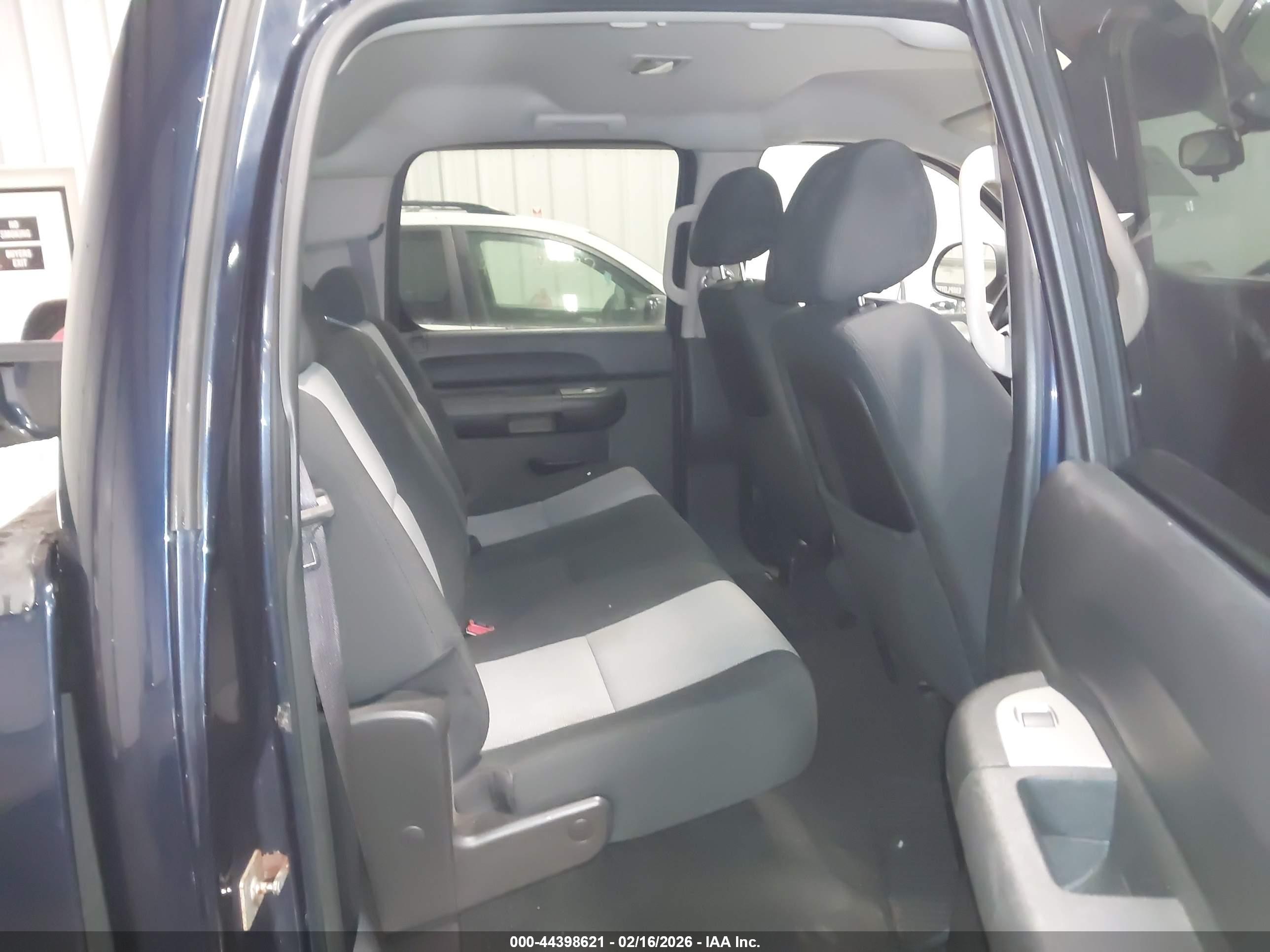 GMC SIERRA image 8