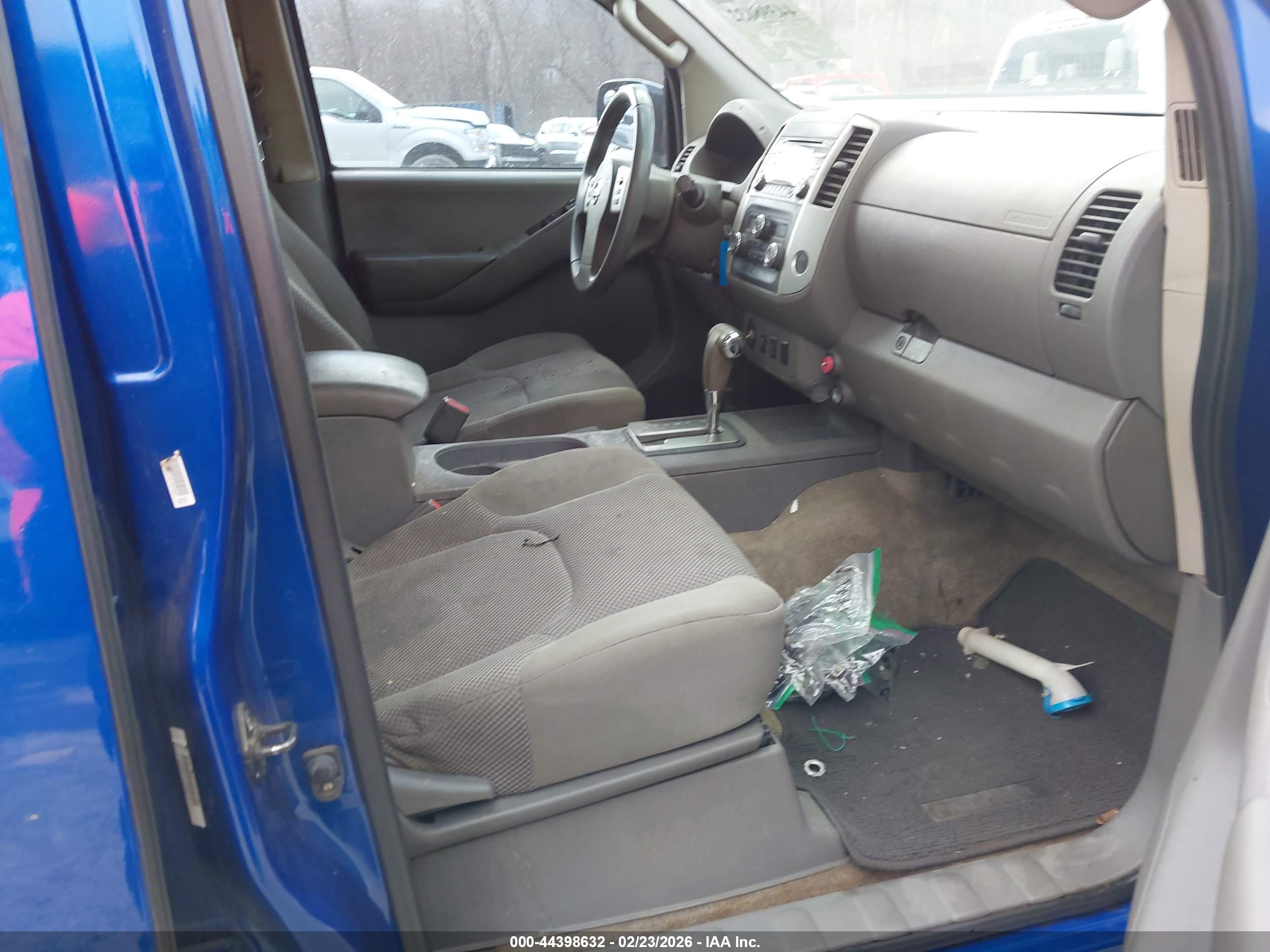 NISSAN FRONTIER image 5